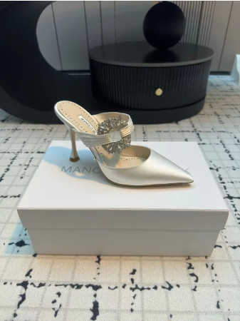 ua man010 B1ahn*k mules