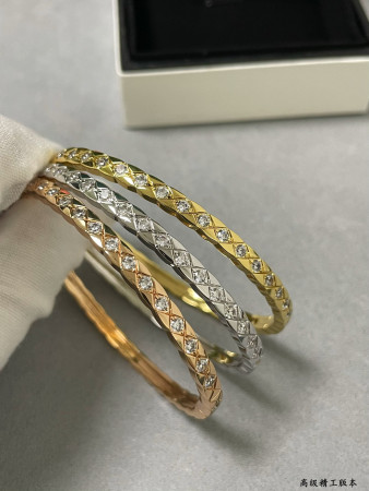 ch*el carved finely carved narrow Di*m*nd bracelet