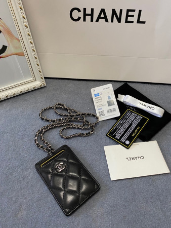 Ch*el card holder 10.5 x7 x 0.5cm