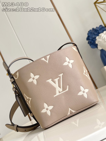 LV All In BB Xph M13045 18 x 12 x 16cm