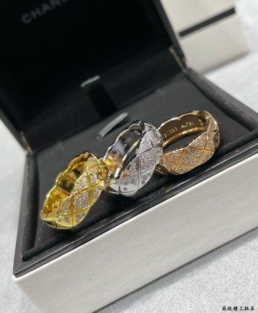 ch*el wide Di*m*nd ring