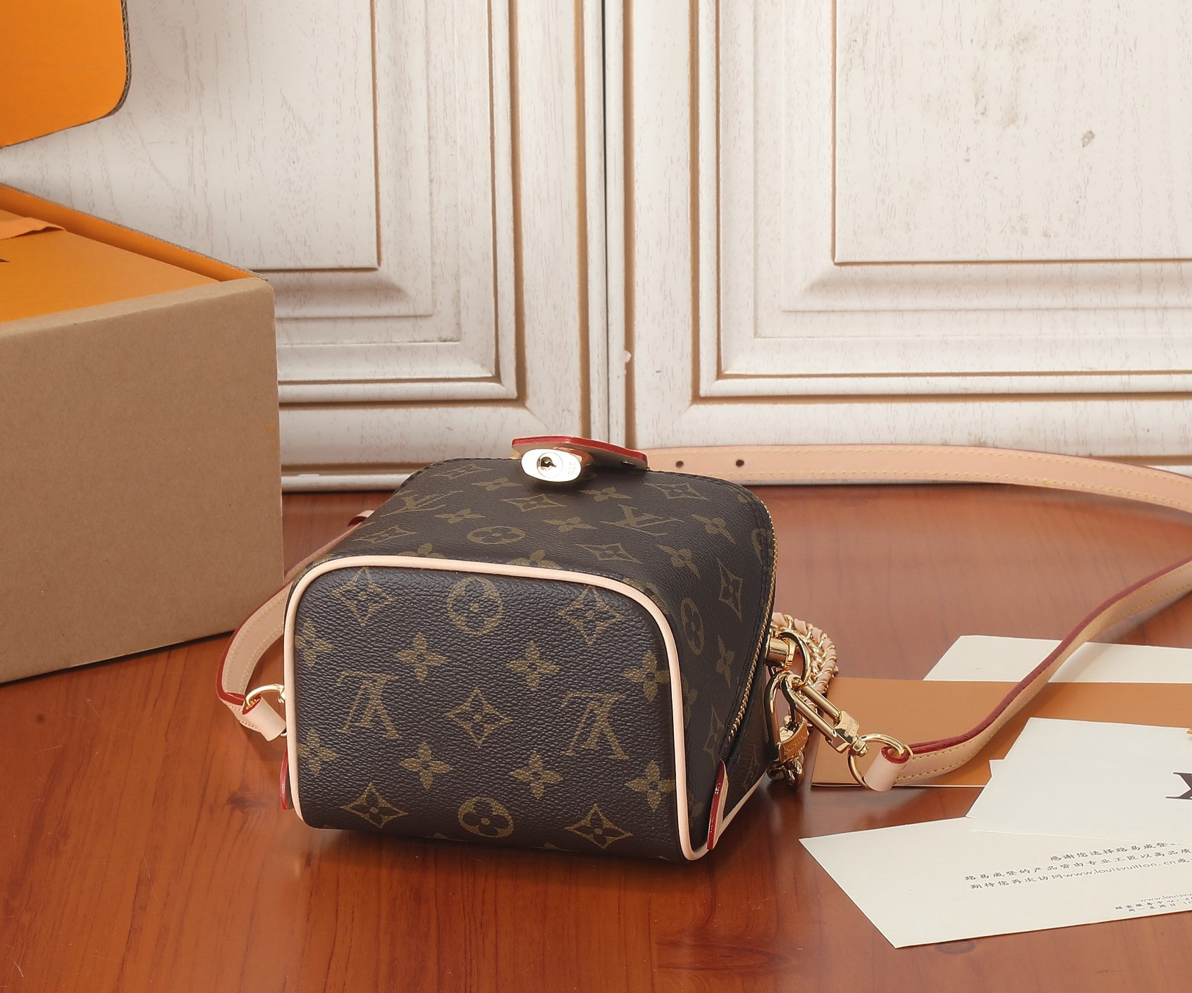 LV Just In Case M47096 13x14x11.5cm