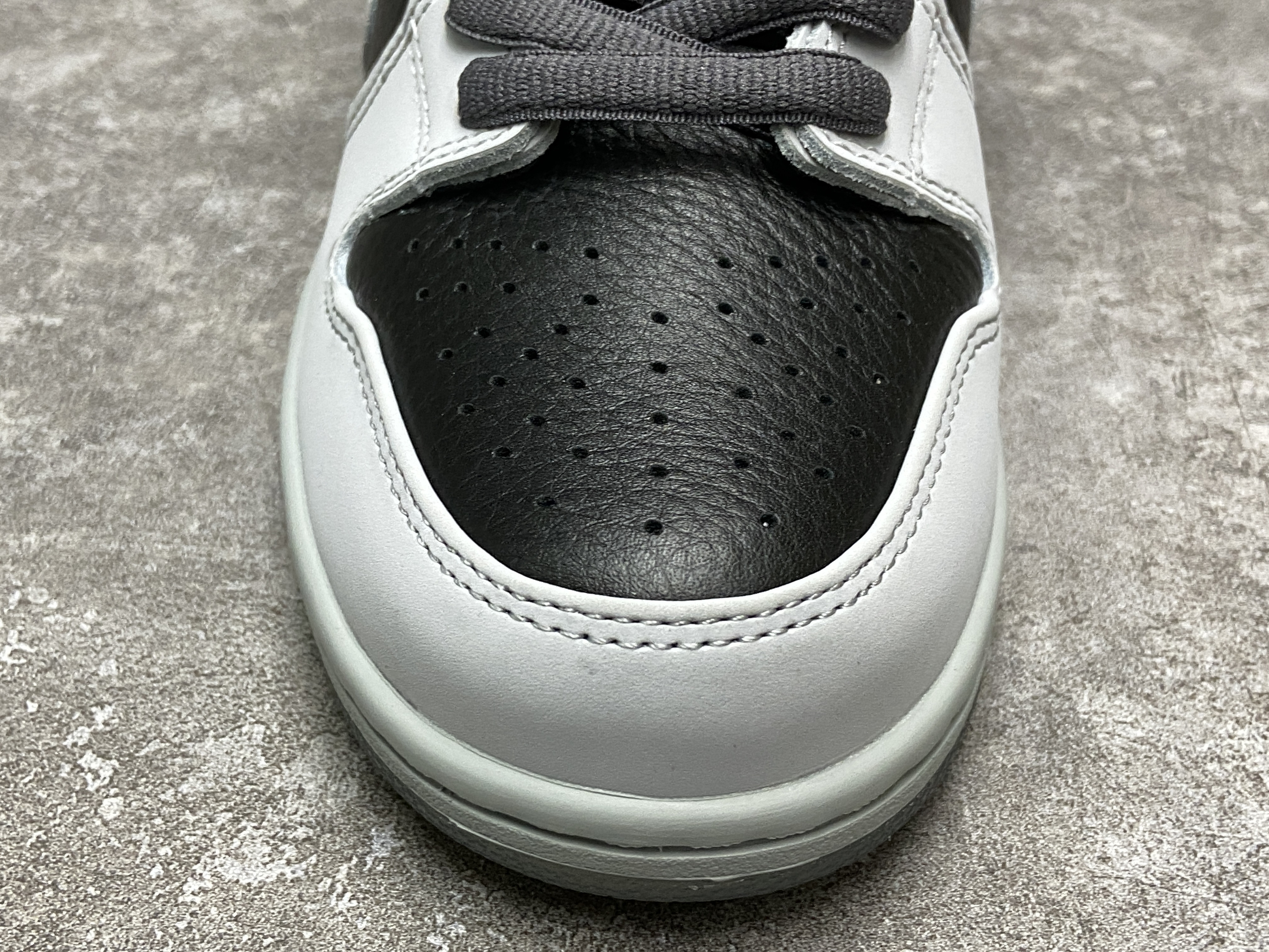 Nike Dunk SB Low Atlas 35MM Grey