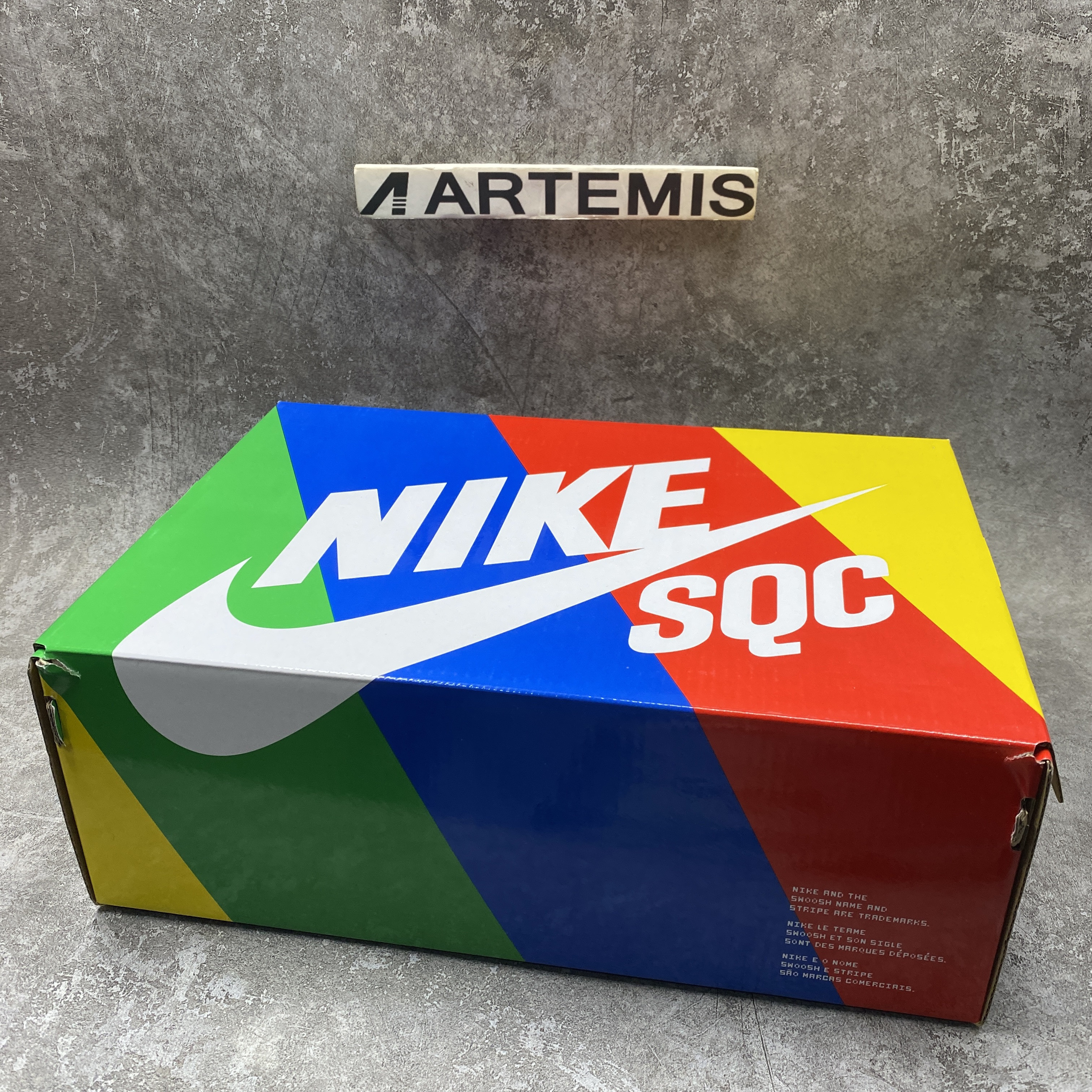 Nike SB Dunk Low White Lobster