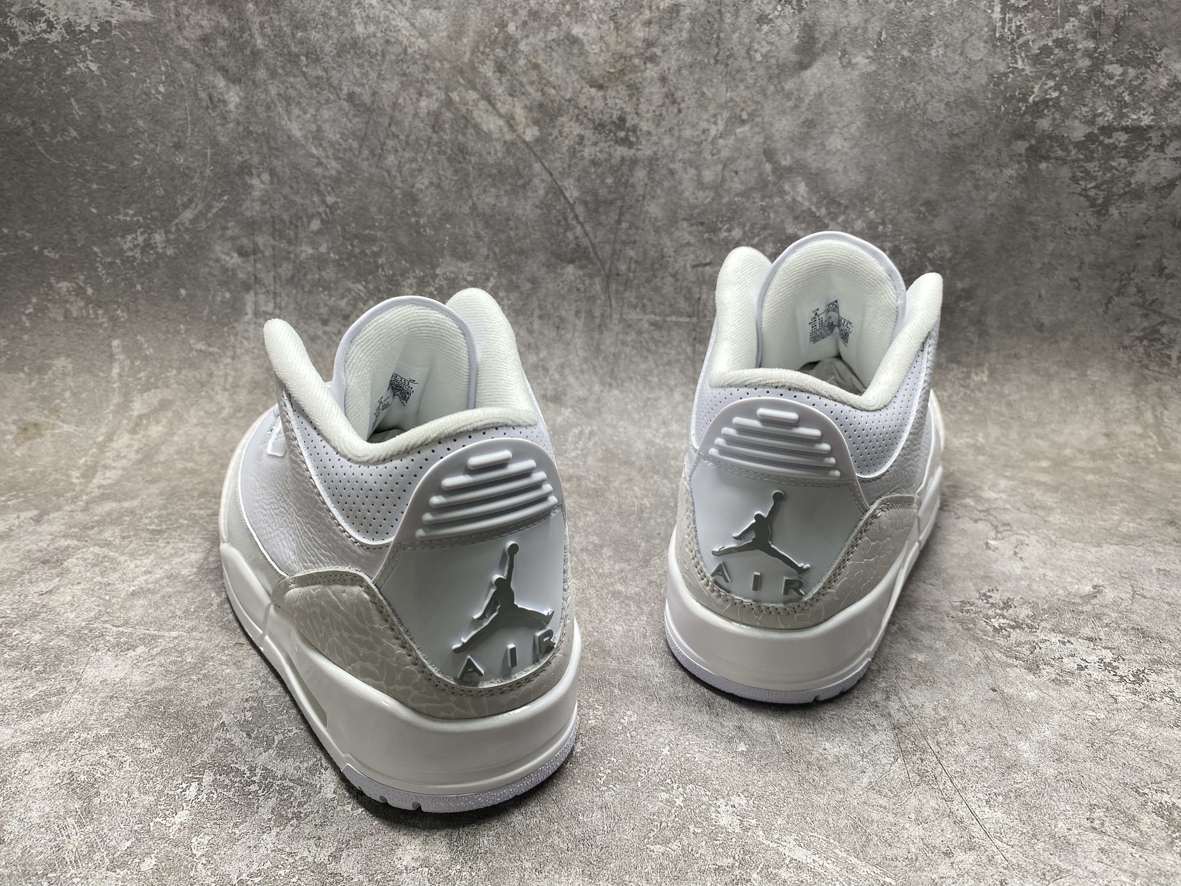 UA Air Jordan 3 Retro