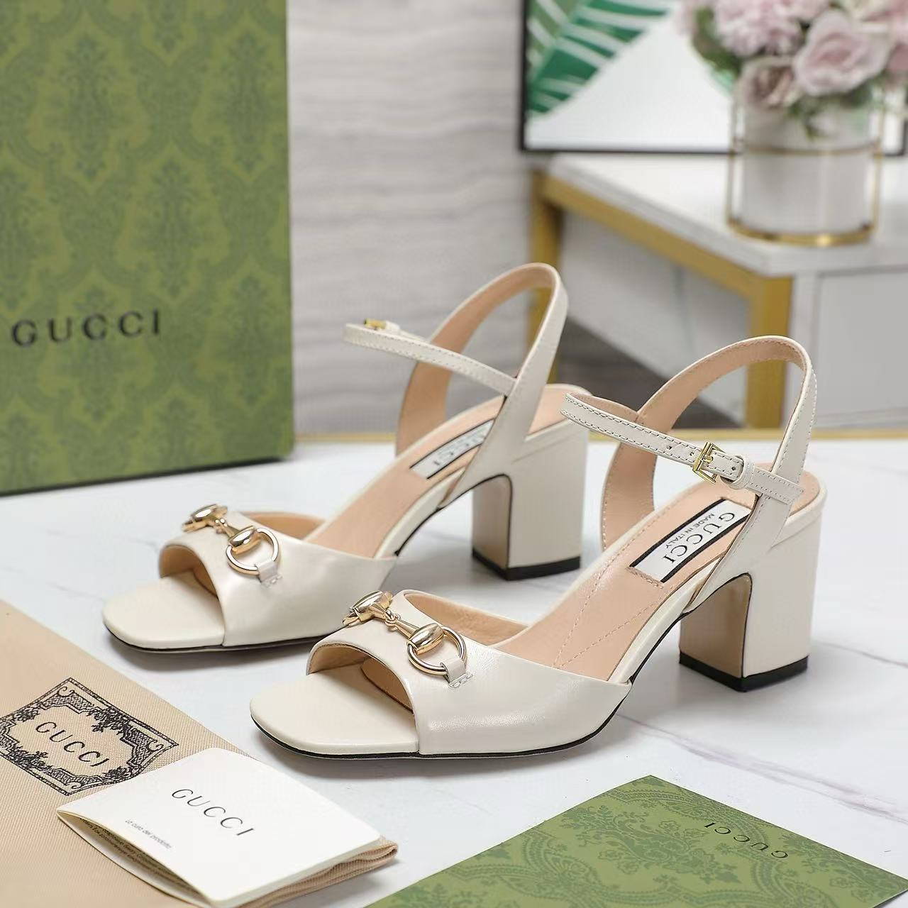 ua G*u*i heeled sandal(heel height 6.5cm)