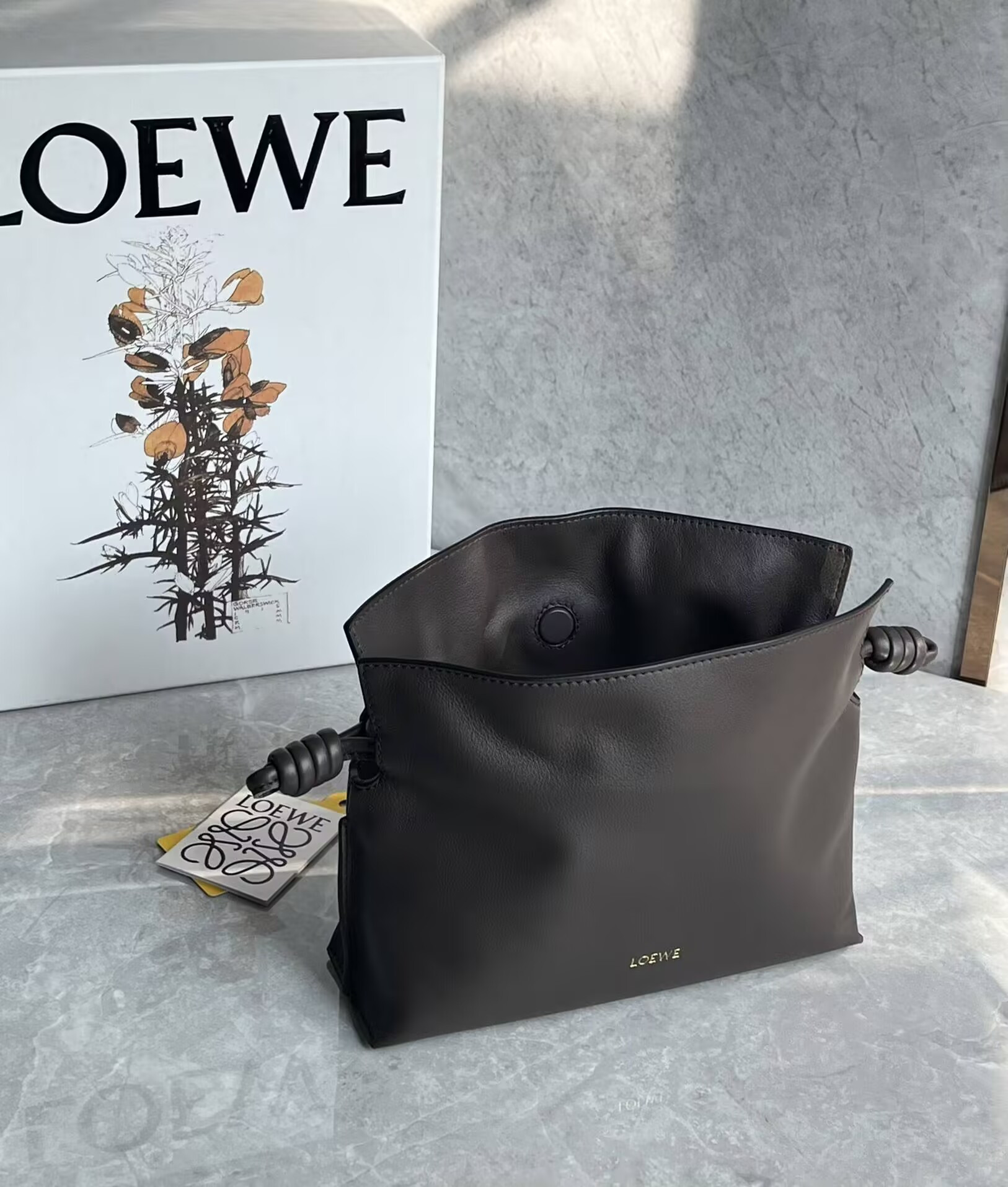 L0ew* flamenco purse 23.9x18x9cm