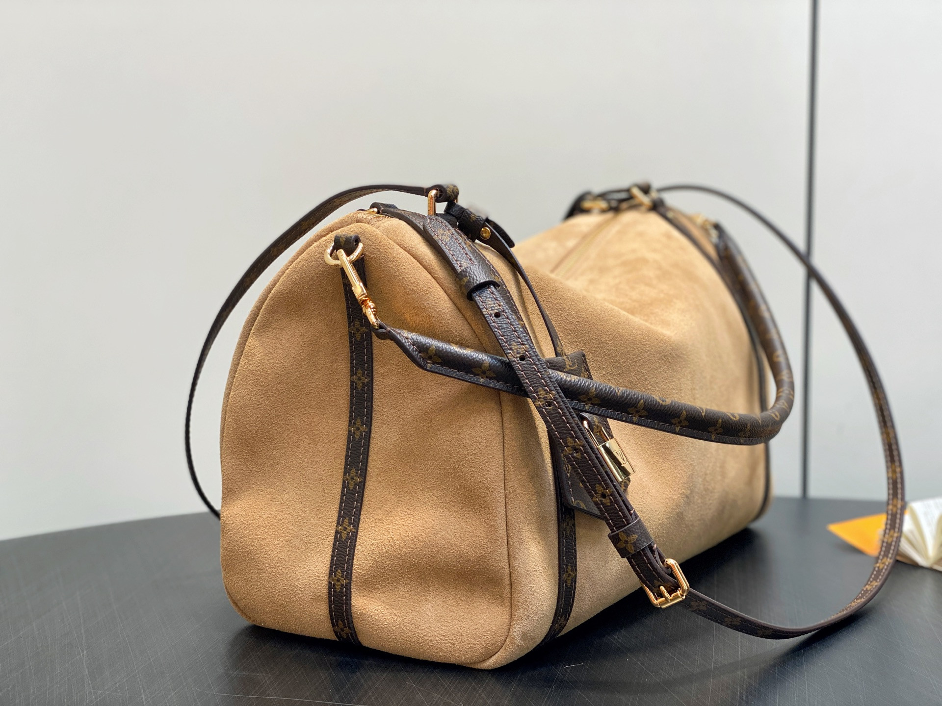 LV Express MM M26358 36x24x18.5cm