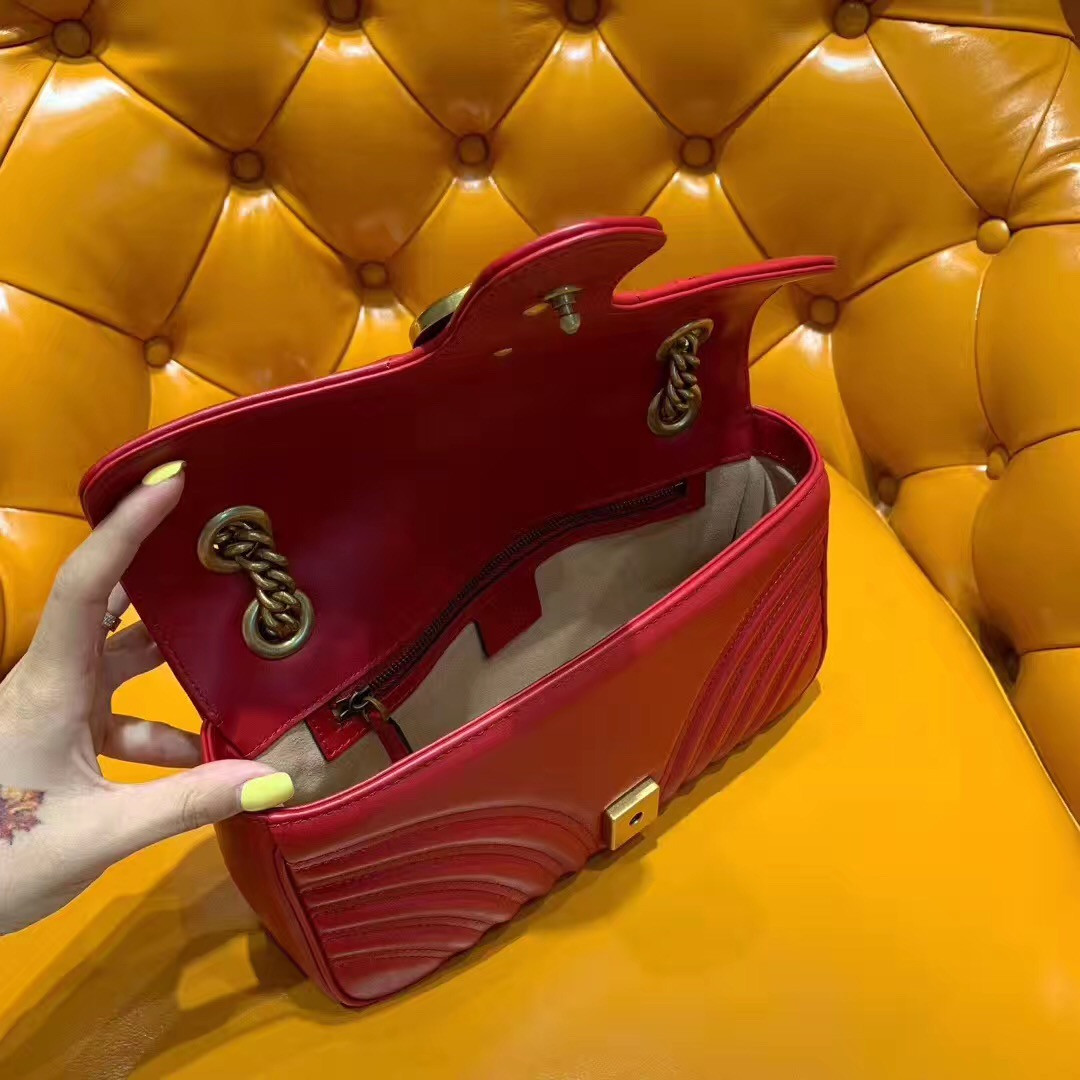 GG Marmont shoulder Bag 26cm