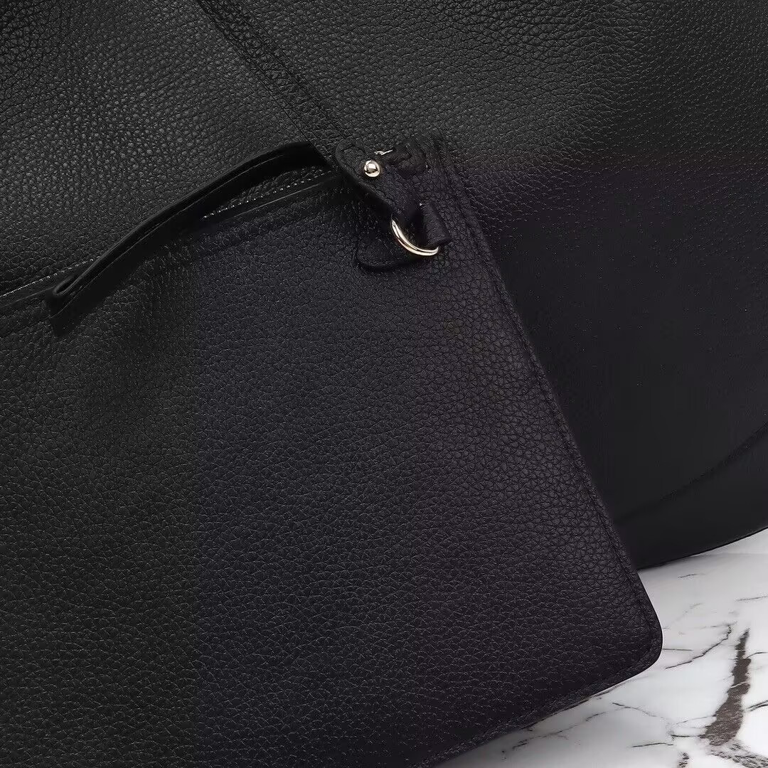 G*u*i b medium shoulder bag 49x46x4cm