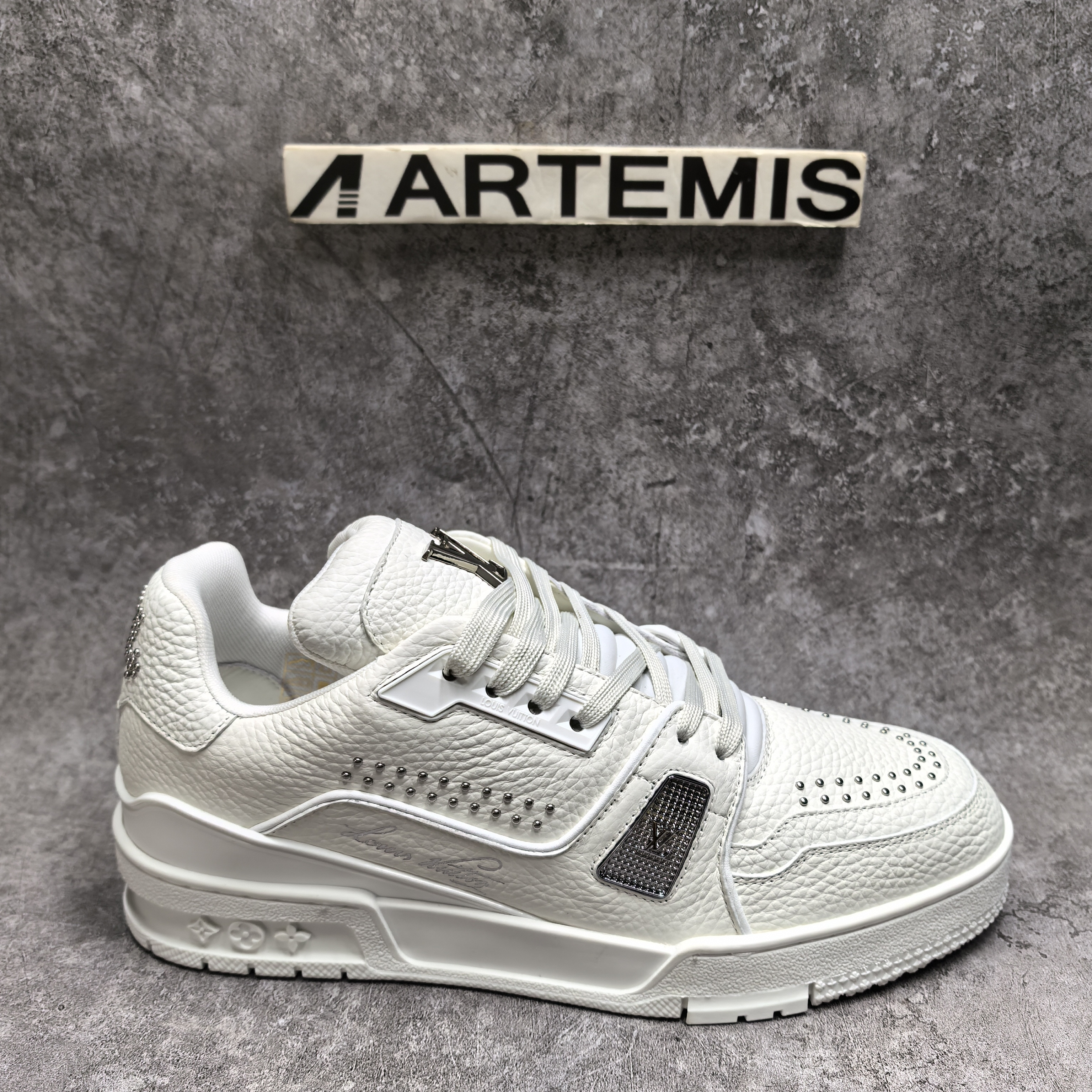 UA LV Trainer Sneaker