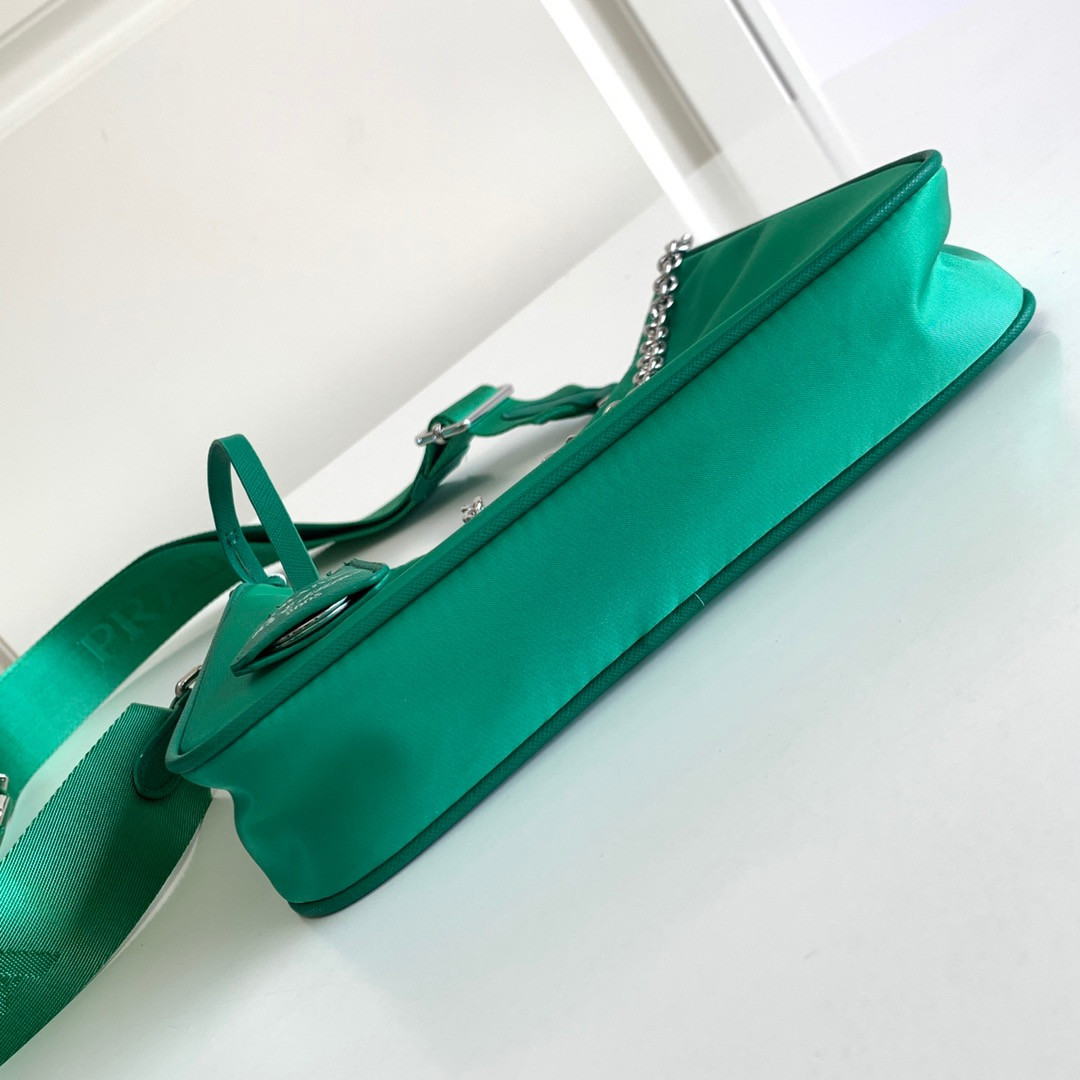 Pra*a re-edition 2005 re-nylon bag green