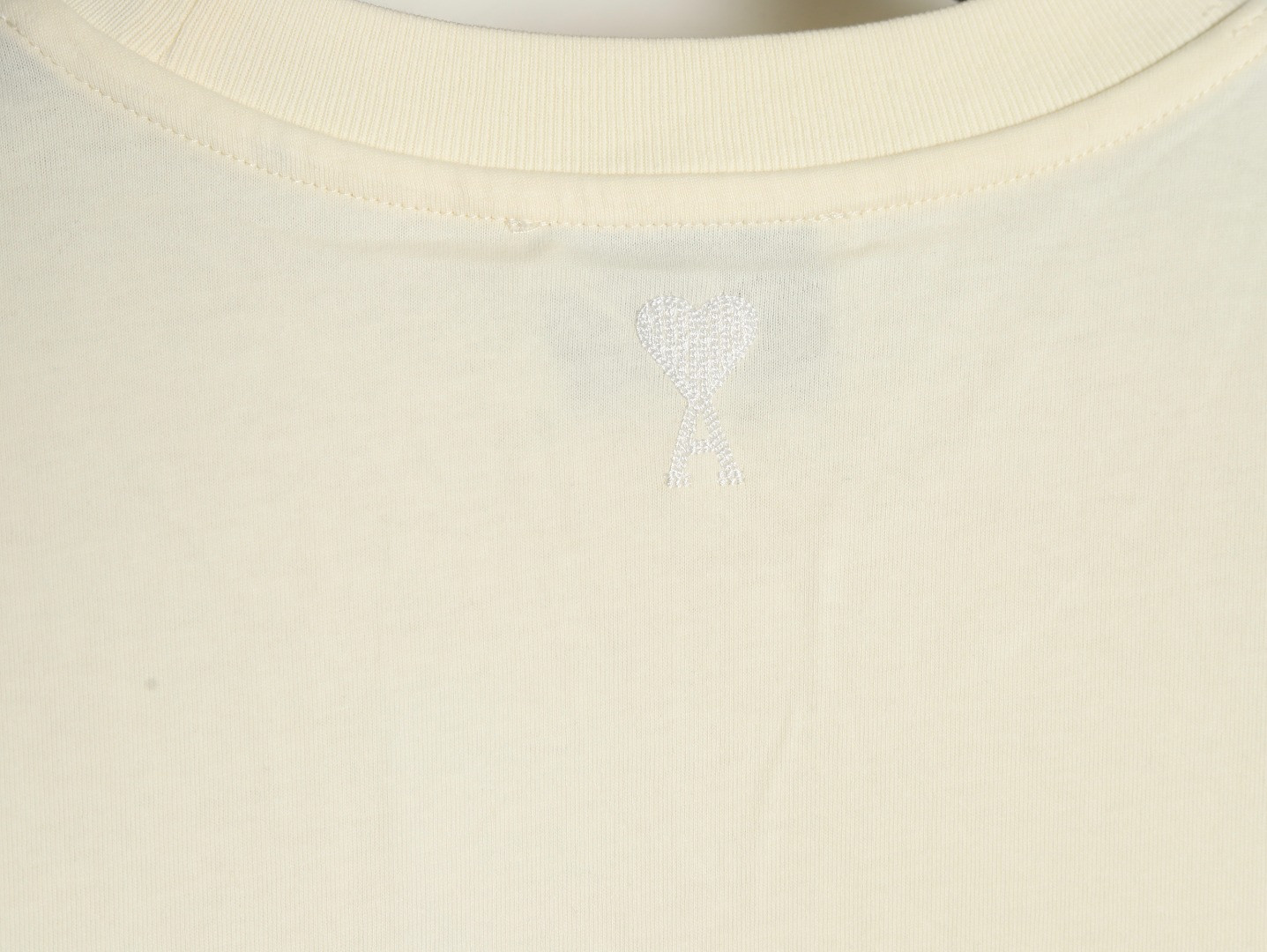 Ami Paris 25ss Short-sleeved T-shirt