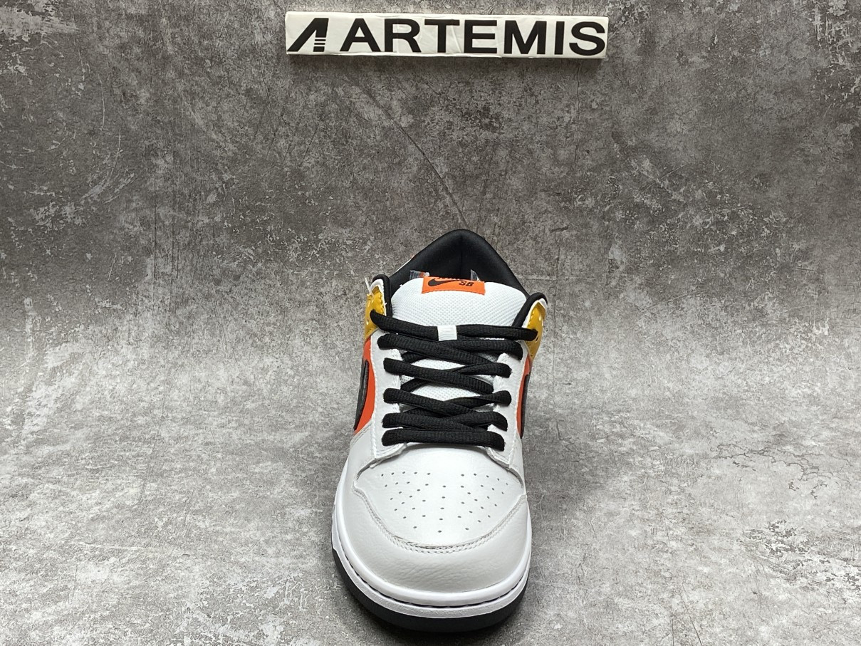 Nike SB Dunk Low Raygun Home