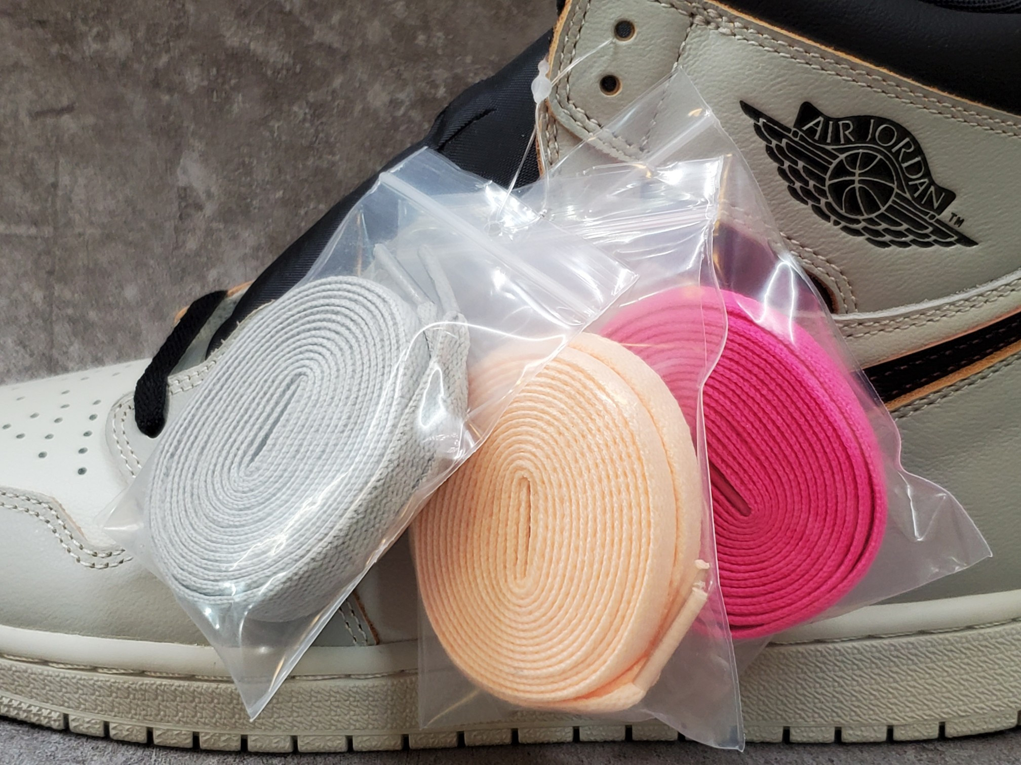 Air Jordan 1 Retro High OG Defiant SB NYC to Paris