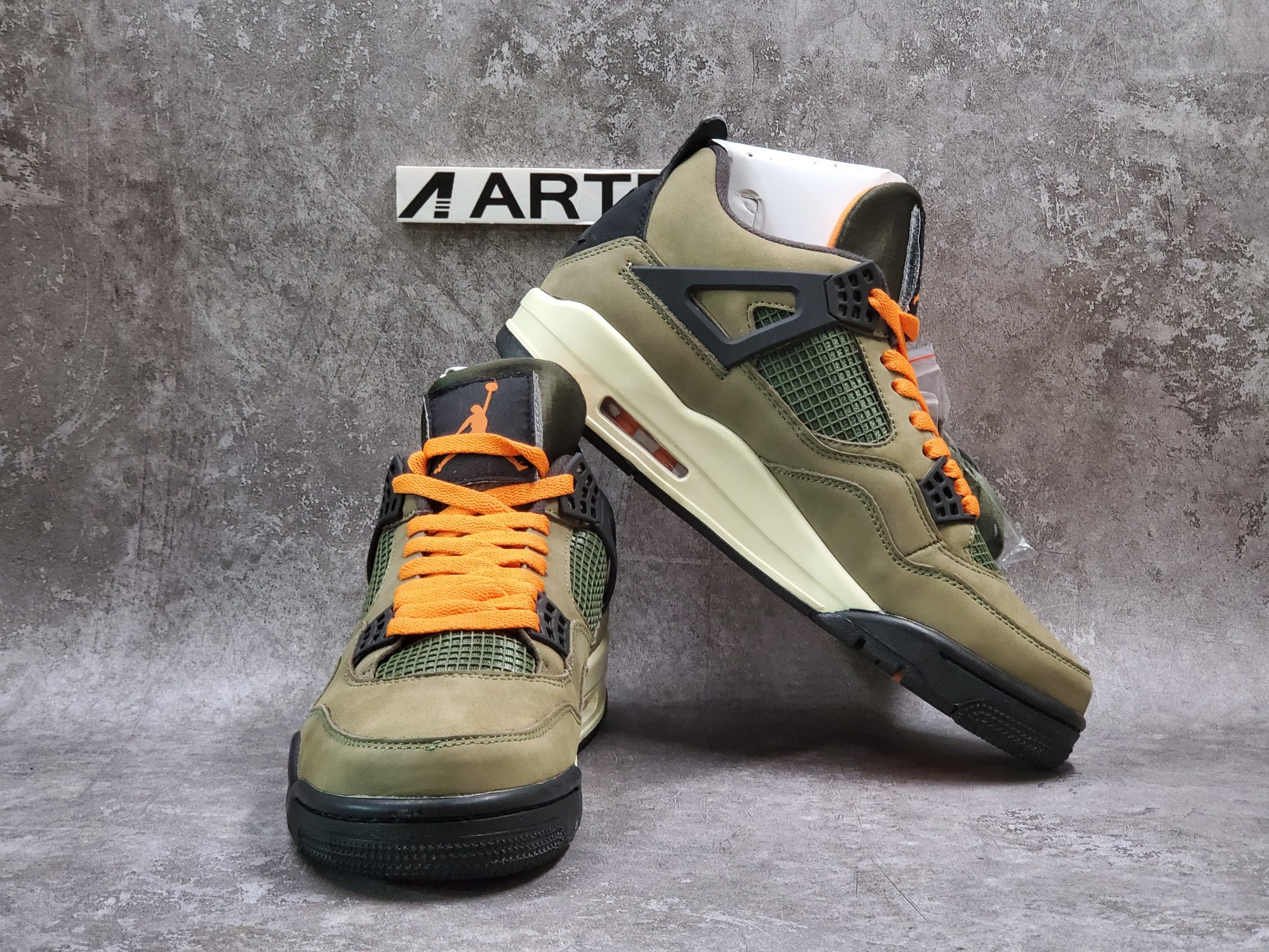 Air Jordan 4 Retro UNDFTD