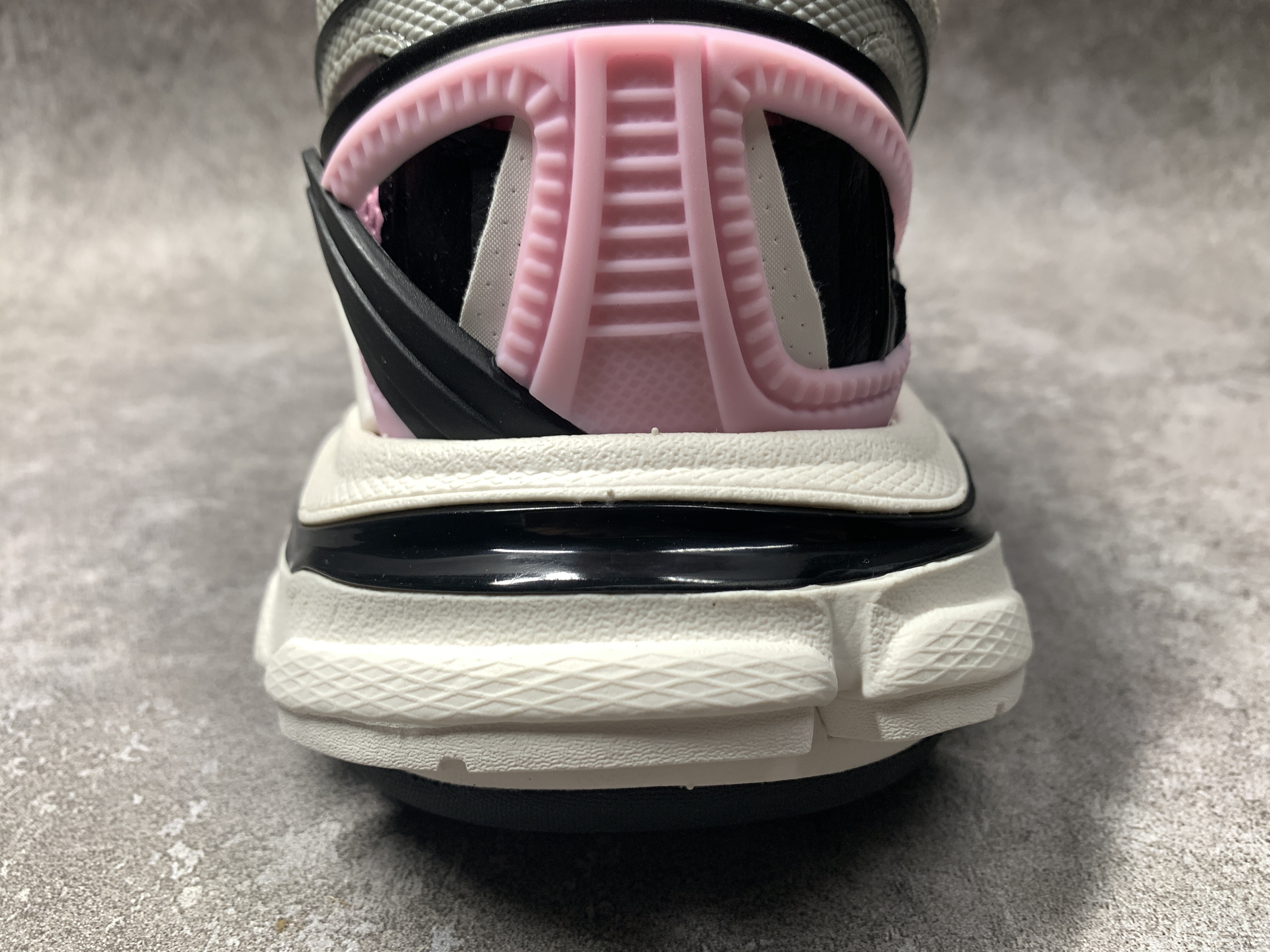 Balenciga Wmns Track.2 Sneaker Pink