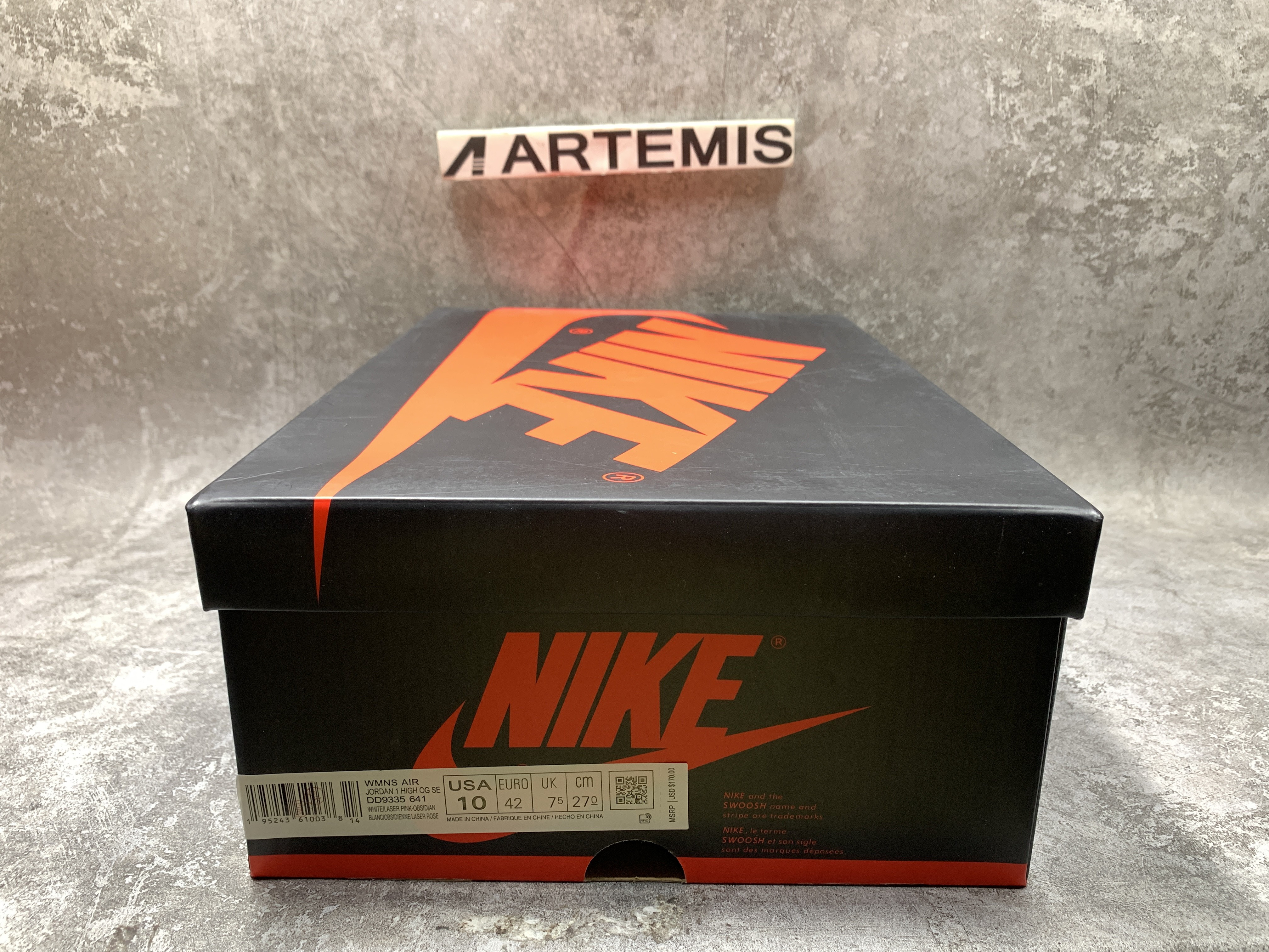 Air Jordan 1 Retro High OG SE Bubble Gum Atmosphere