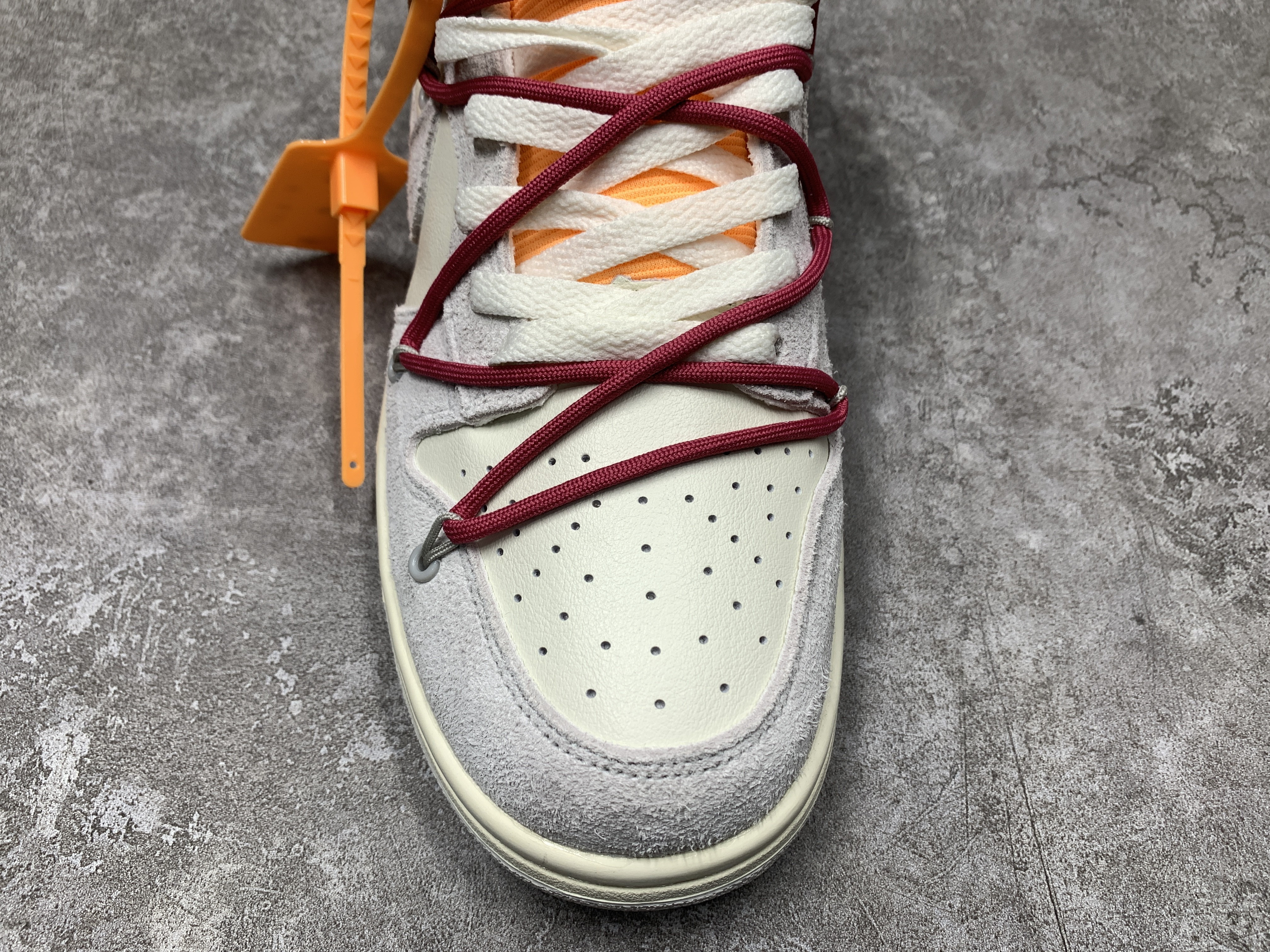 Off-White x Dunk Low Lot 35 of 50