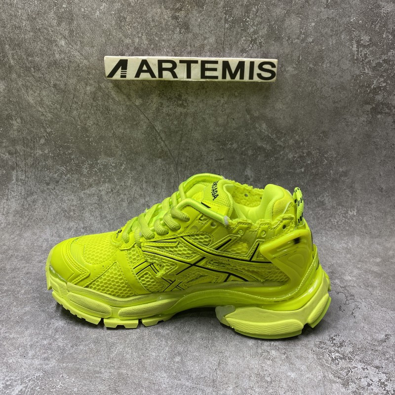 Balenciga Runner Sneaker in Neon Yellow