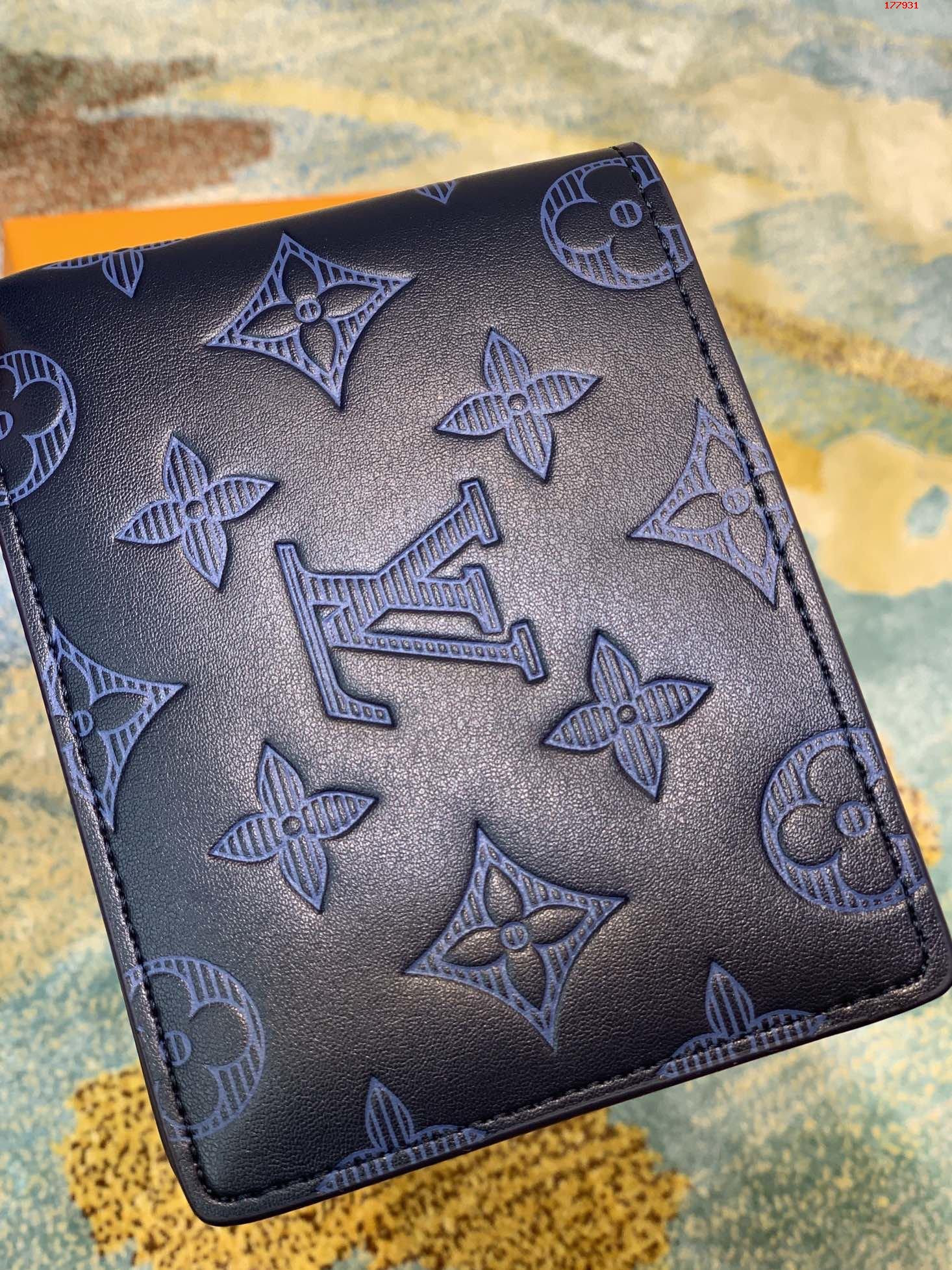 LV MULTIPLE WALLET M80422