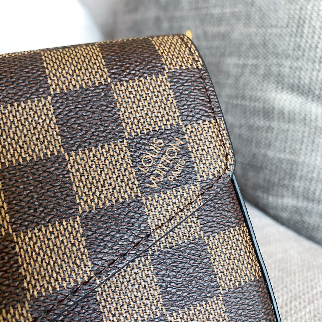 LV Christmas FELICIE POCHETTE N63032