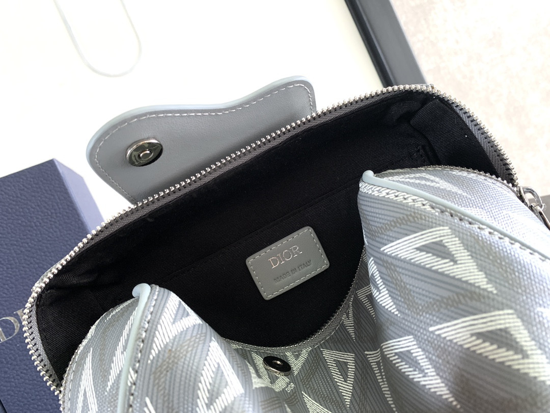 D*or lingot toiletry bag gray mirage technical fabric 8.5 x 5 x 4 inches