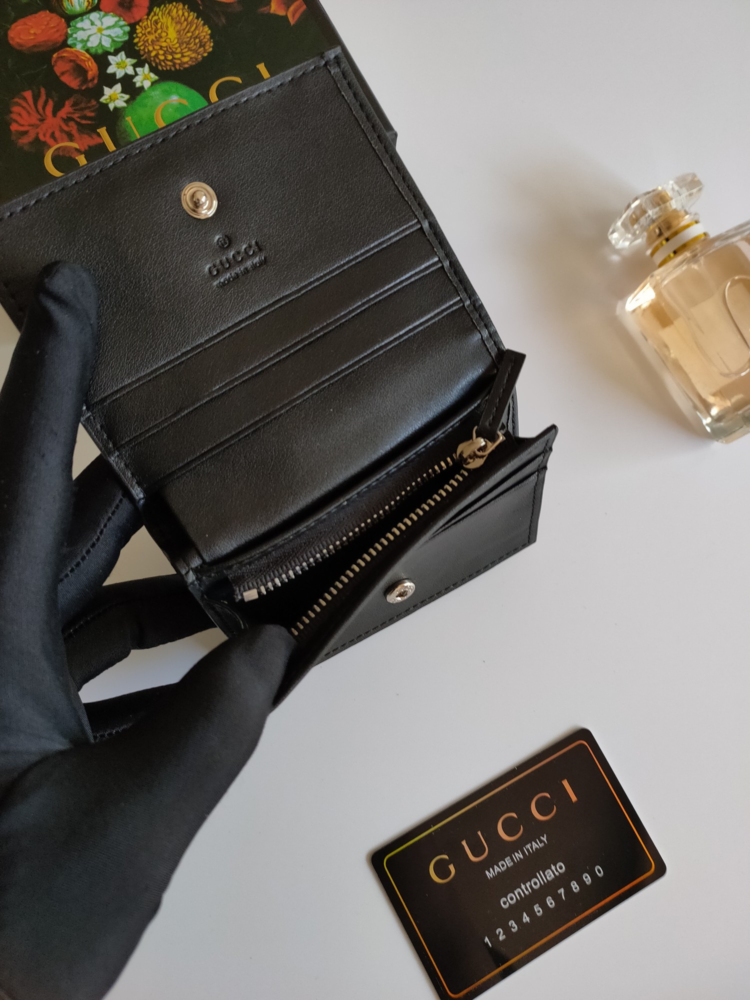 G*u*i gg card case wallet