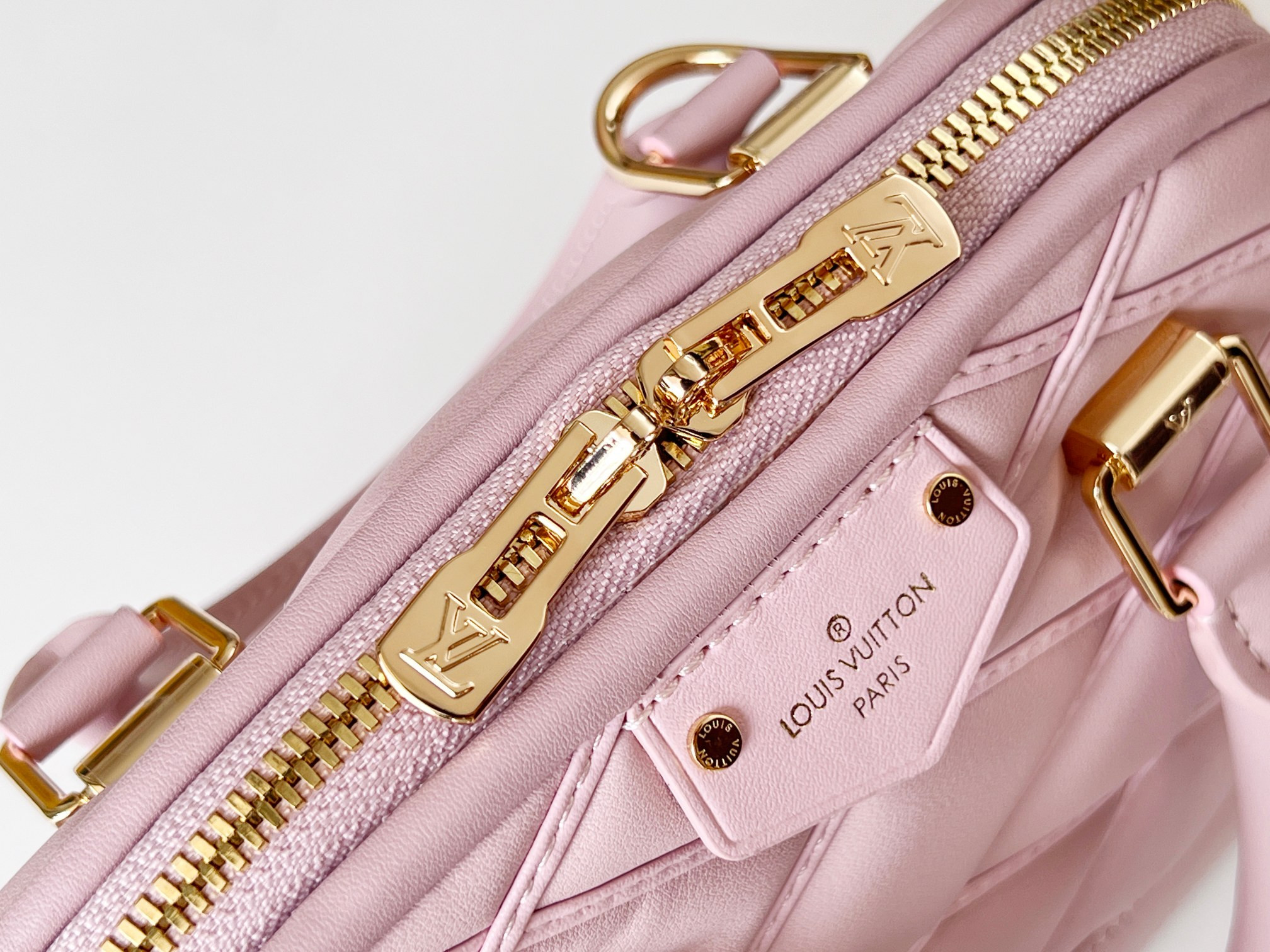 LV M24453 Alma BB 9.3 x 6.9 x 4.5 inches