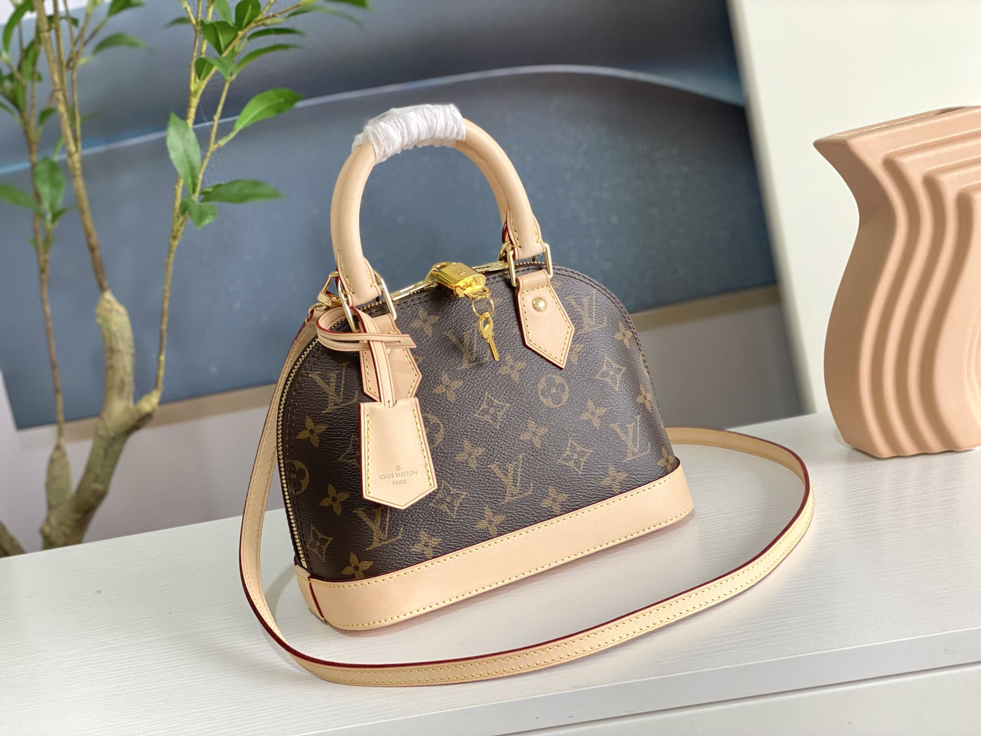 LV M53152 Alma BB 9.3 x 6.9 x 4.5 inches