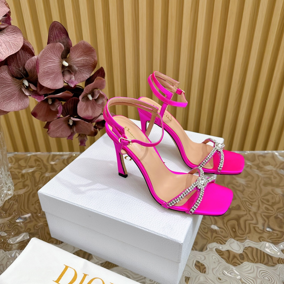 ua D*or slingback pump
