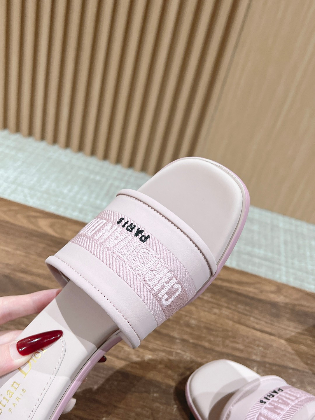 D*or dway heeled slide