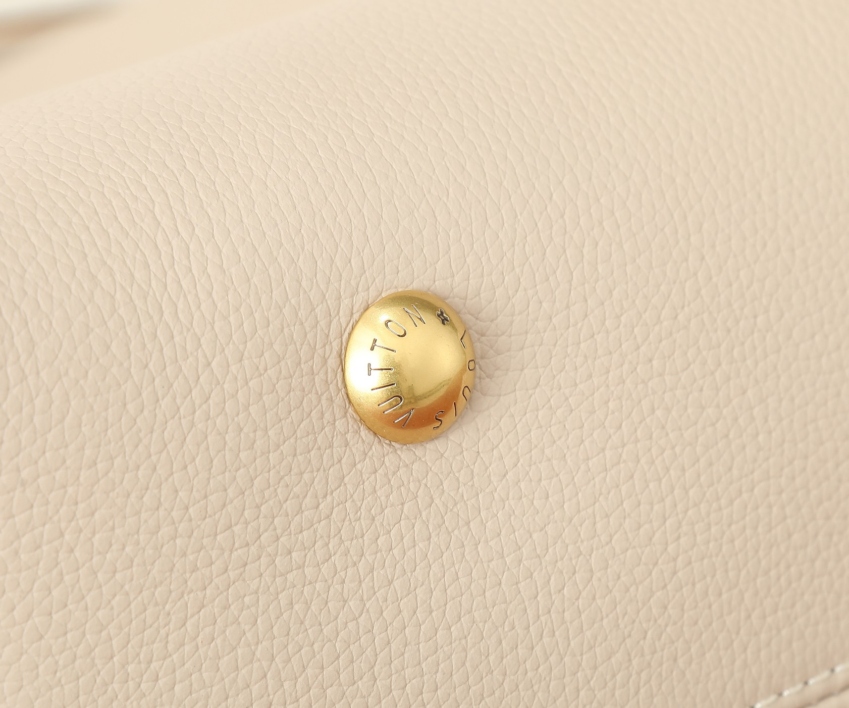 LV Low Key Hobo MM M25022 12.2 x 13.8 x 7.1 in