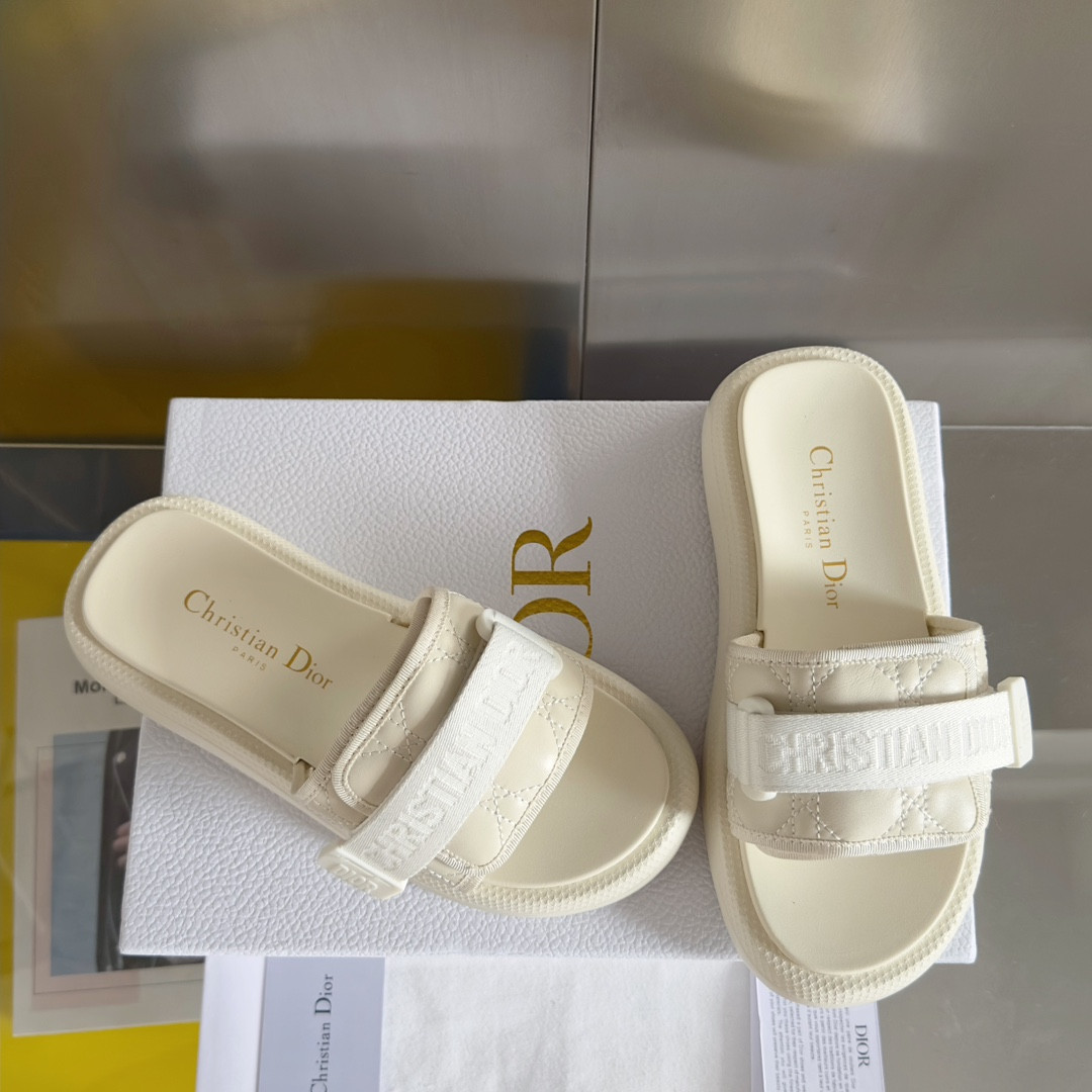 ua D*oriviera dio(r)evolution slide white