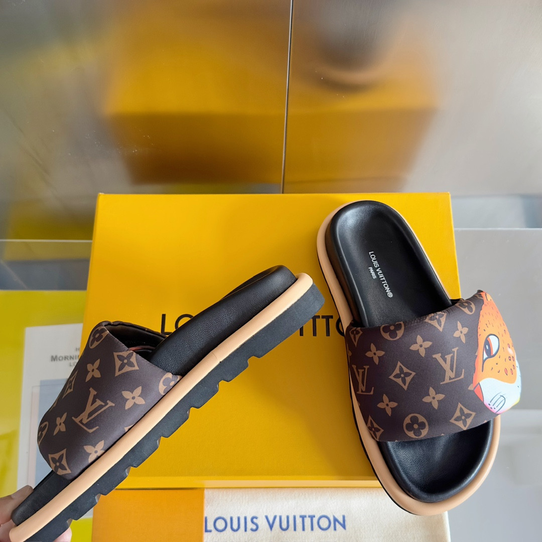 LV Pool Pillow Flat Comfort Mule