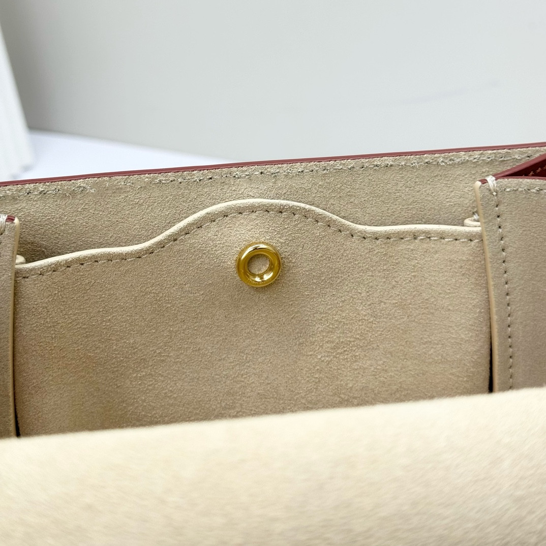 L**o p*ana mini ghiera bag 18x13x7 cm