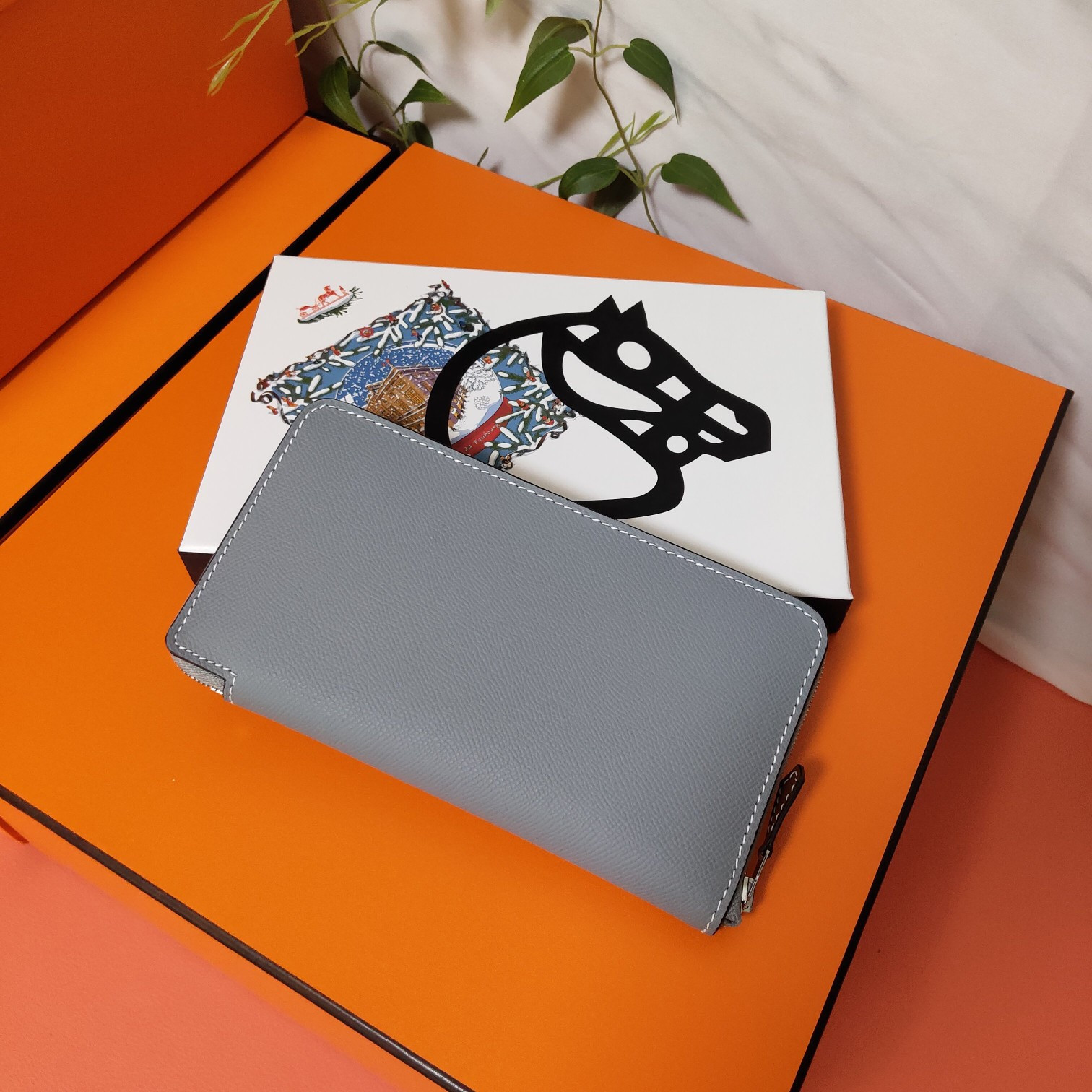 H**me5 long wallet 20x11cm