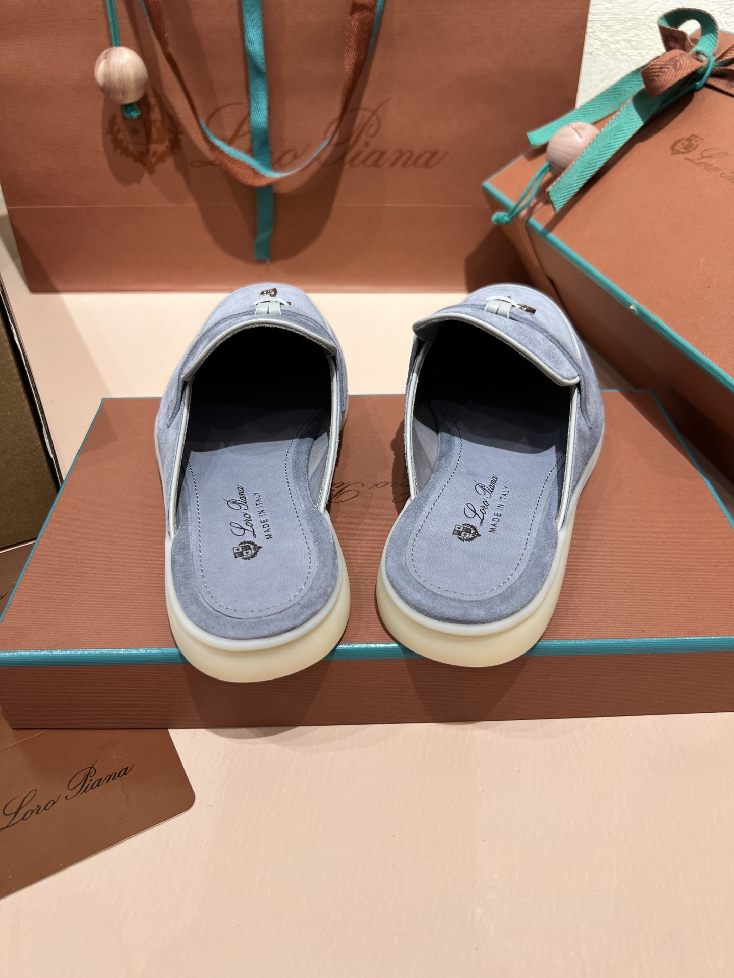 ua L**o p*ana babouche charms walk loafers