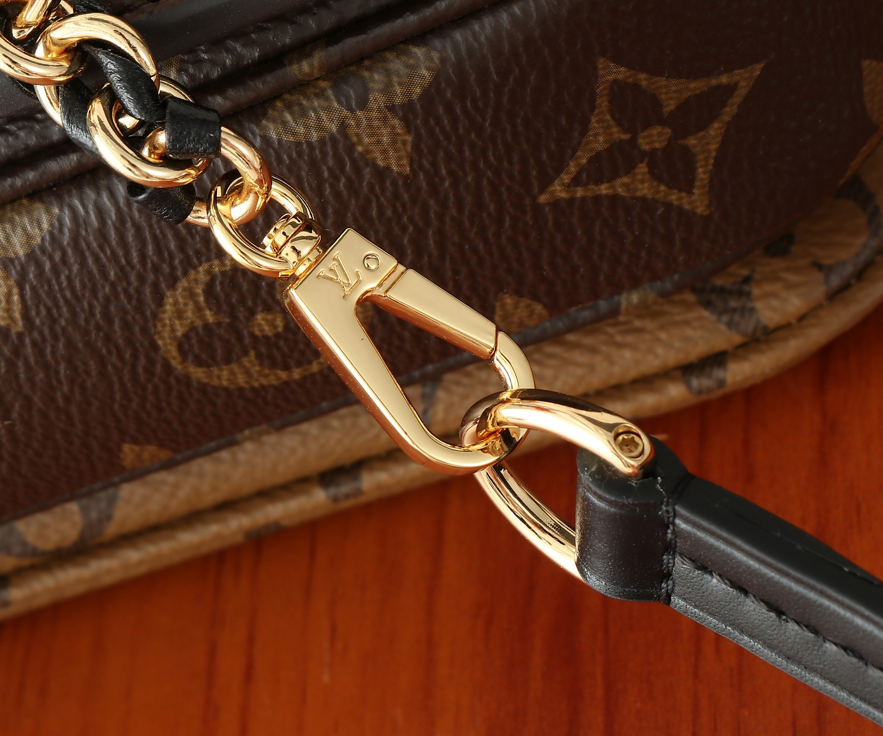 LV Pochette Métis Backpack M11941 20x17x7CM