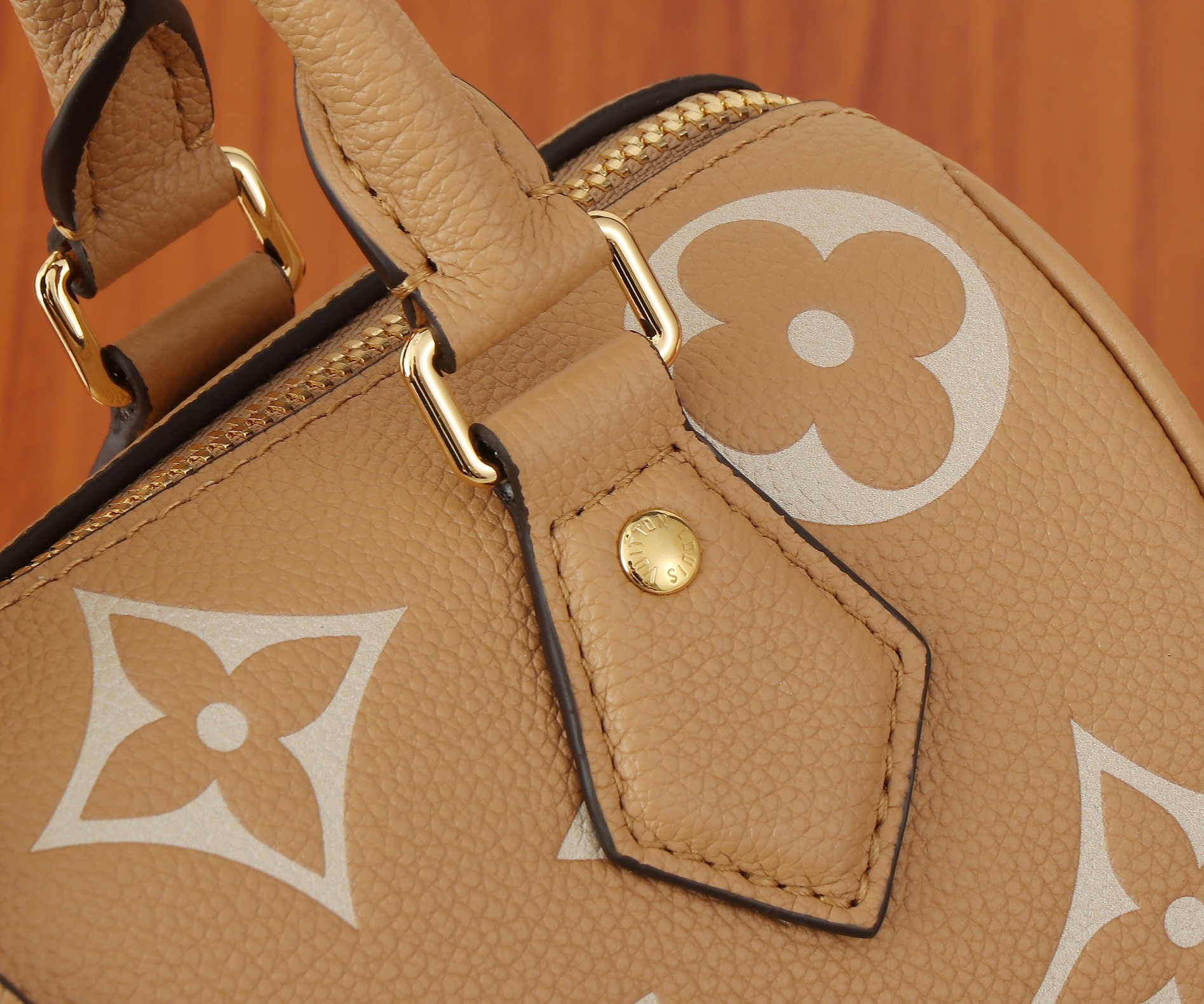 LV Speedy Bandoulière 20 M12713 13.5 x 12 x 20.5 cm