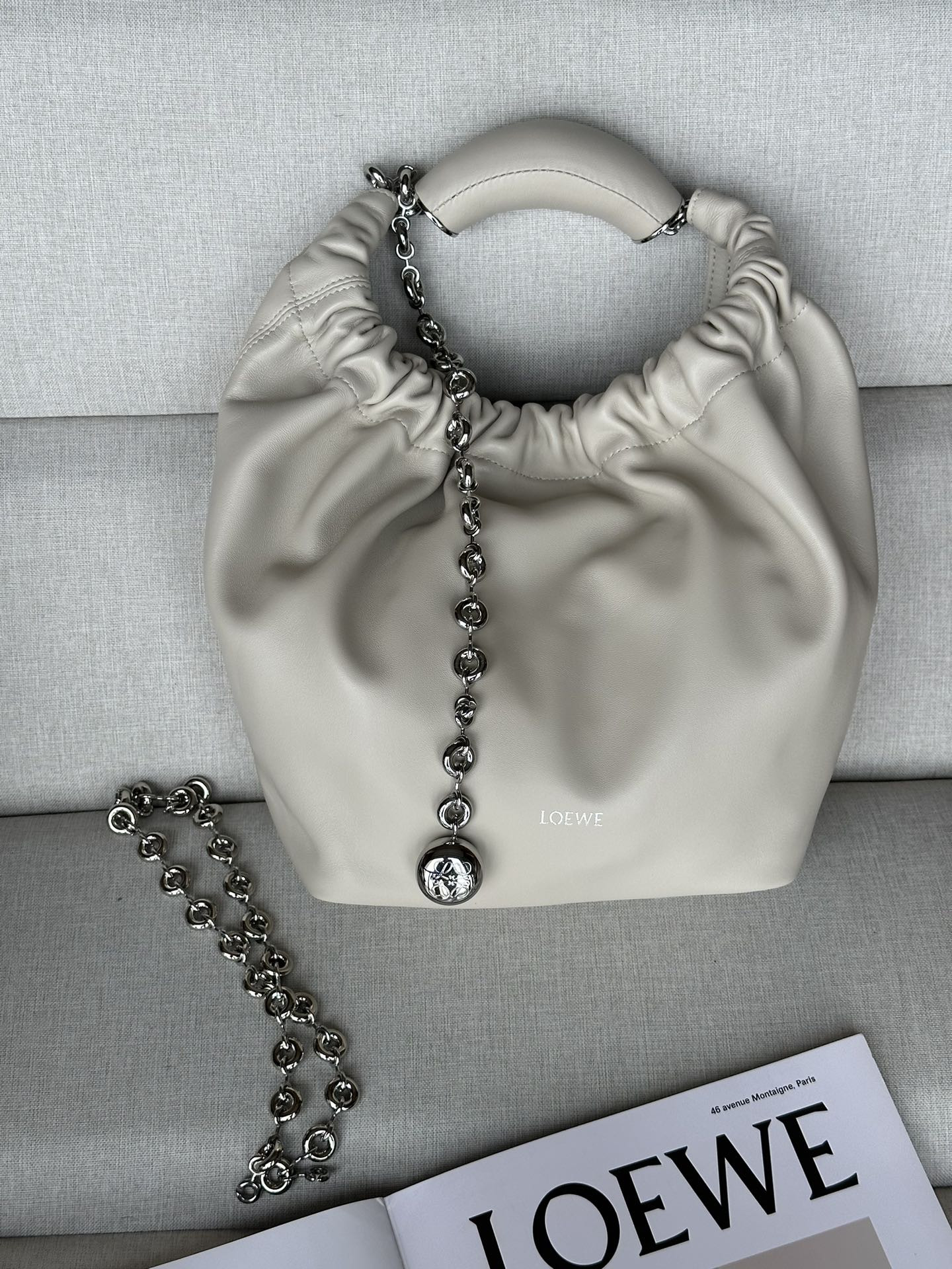 L0ew* small squeeze bag in mellow nappa lambskin 29x10.5x24cm