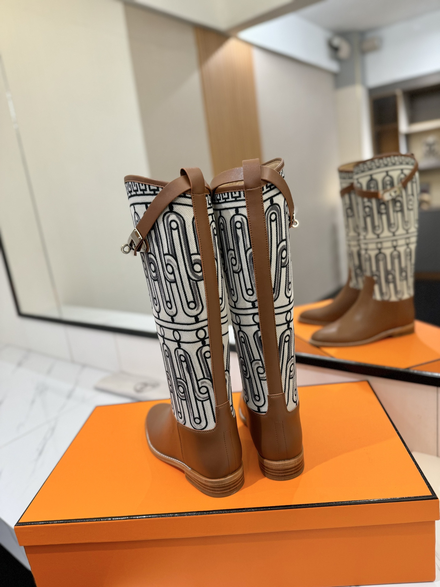 ua H**me5 jumping boots