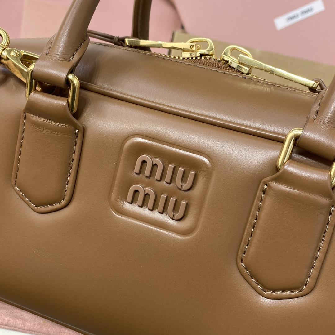 Miu Miu Arcadie leather bag  12x27x9cm