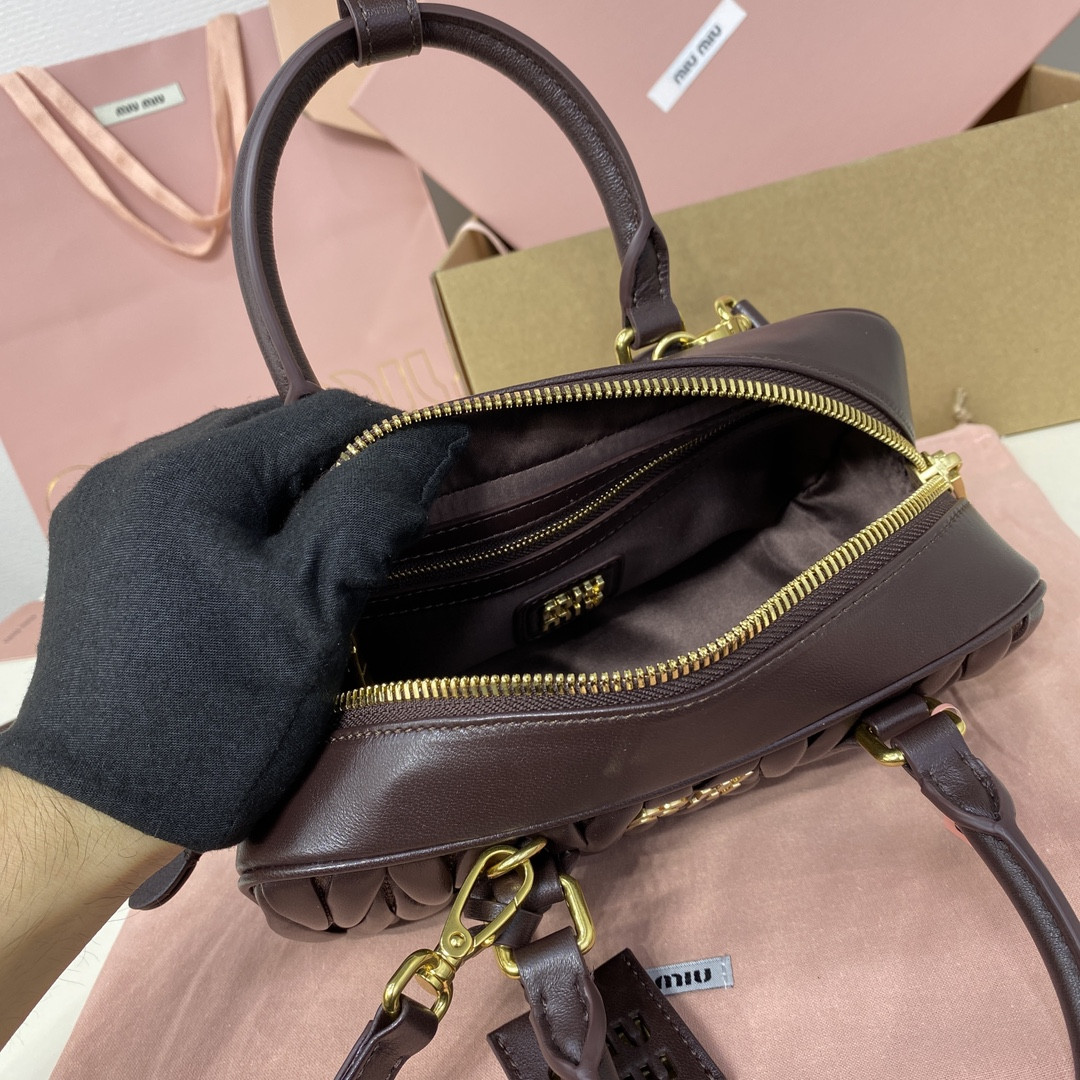 Miu Miu Arcadie matelassé nappa leather bag 22X10.5X7.5cm