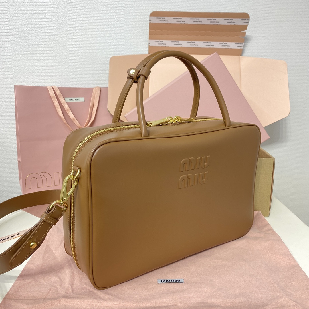 Miu Miu Leather Beau bag 23x34x10cm