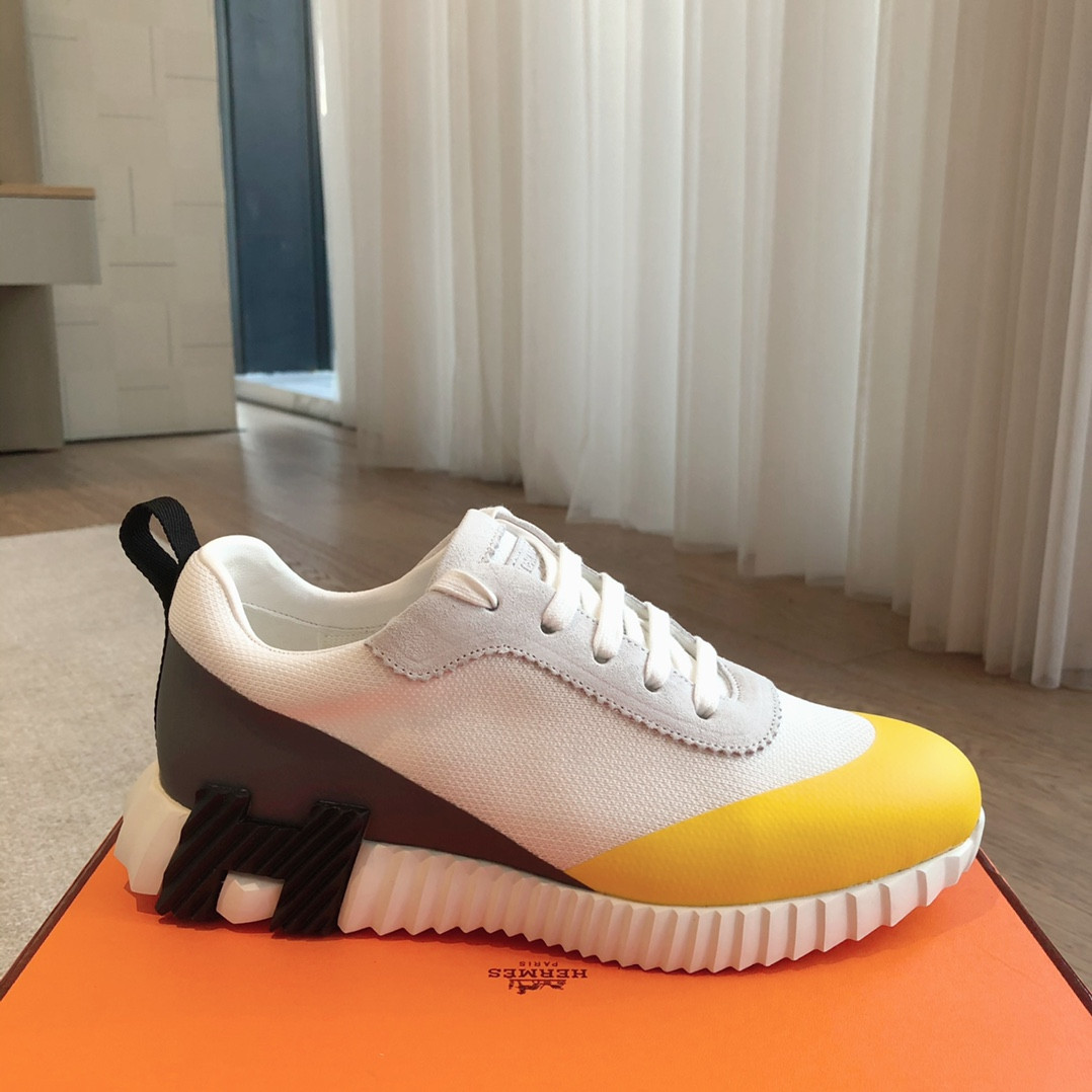 ua H**me5 bouncing sneaker