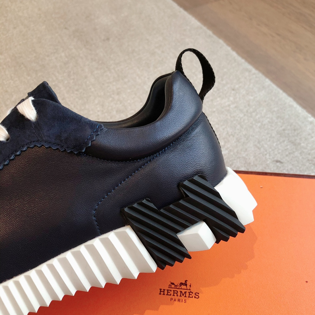 ua H**me5 bouncing sneaker