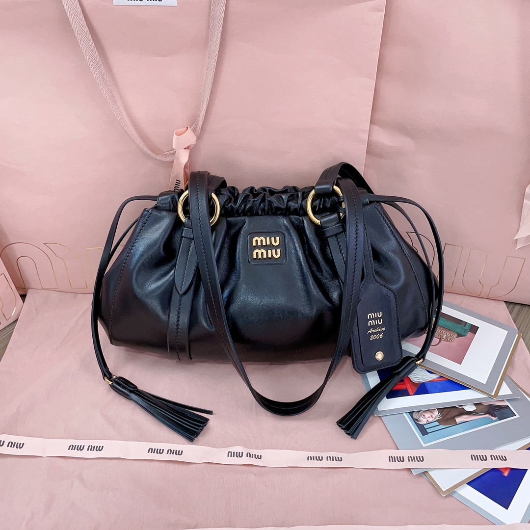 Miu Miu Small Joie nappa leather bag 16x32x10.5cm