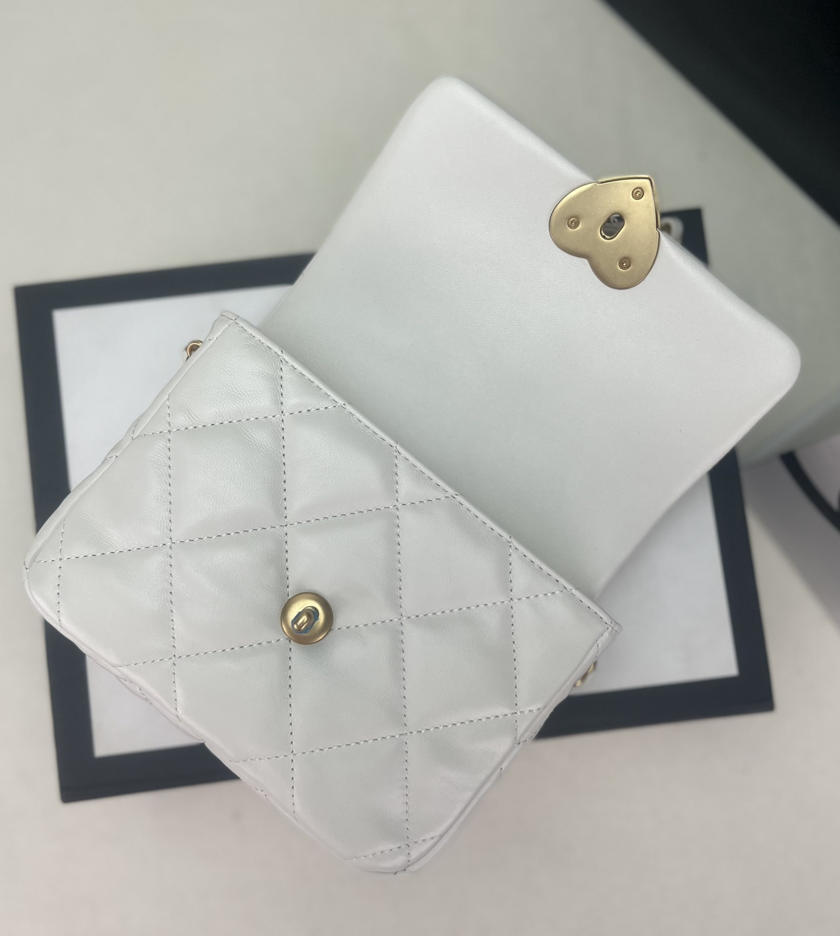 Ch*el flap handbag cf 18x13.5x5.5cm