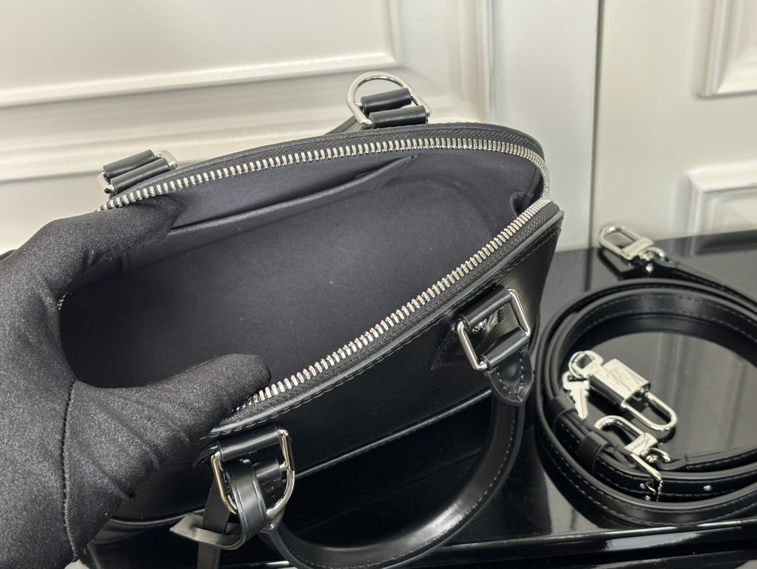 LV Alma BB M24645 23.5 x 17.5 x 11.5 cm